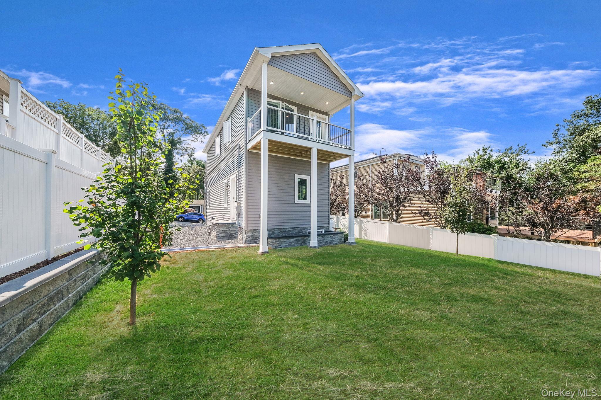 Single Family Whittier  Suffolk County, NY 11754, MLS-875321-5