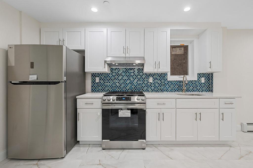 Single Family 49th  Queens, NY 11368, MLS-875368-10