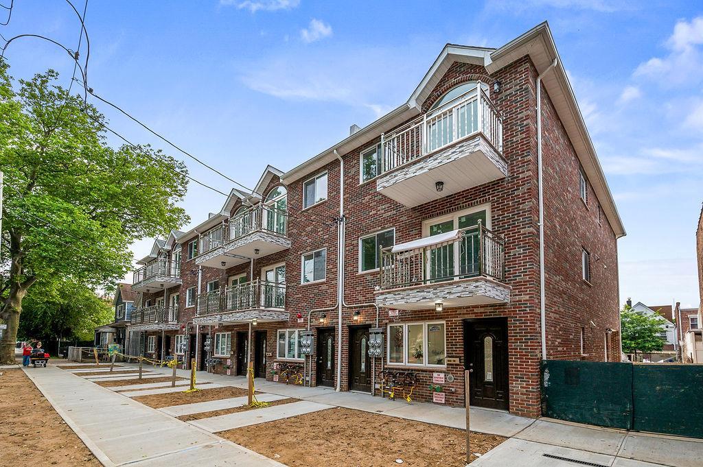 Single Family 49th  Queens, NY 11368, MLS-875368-2