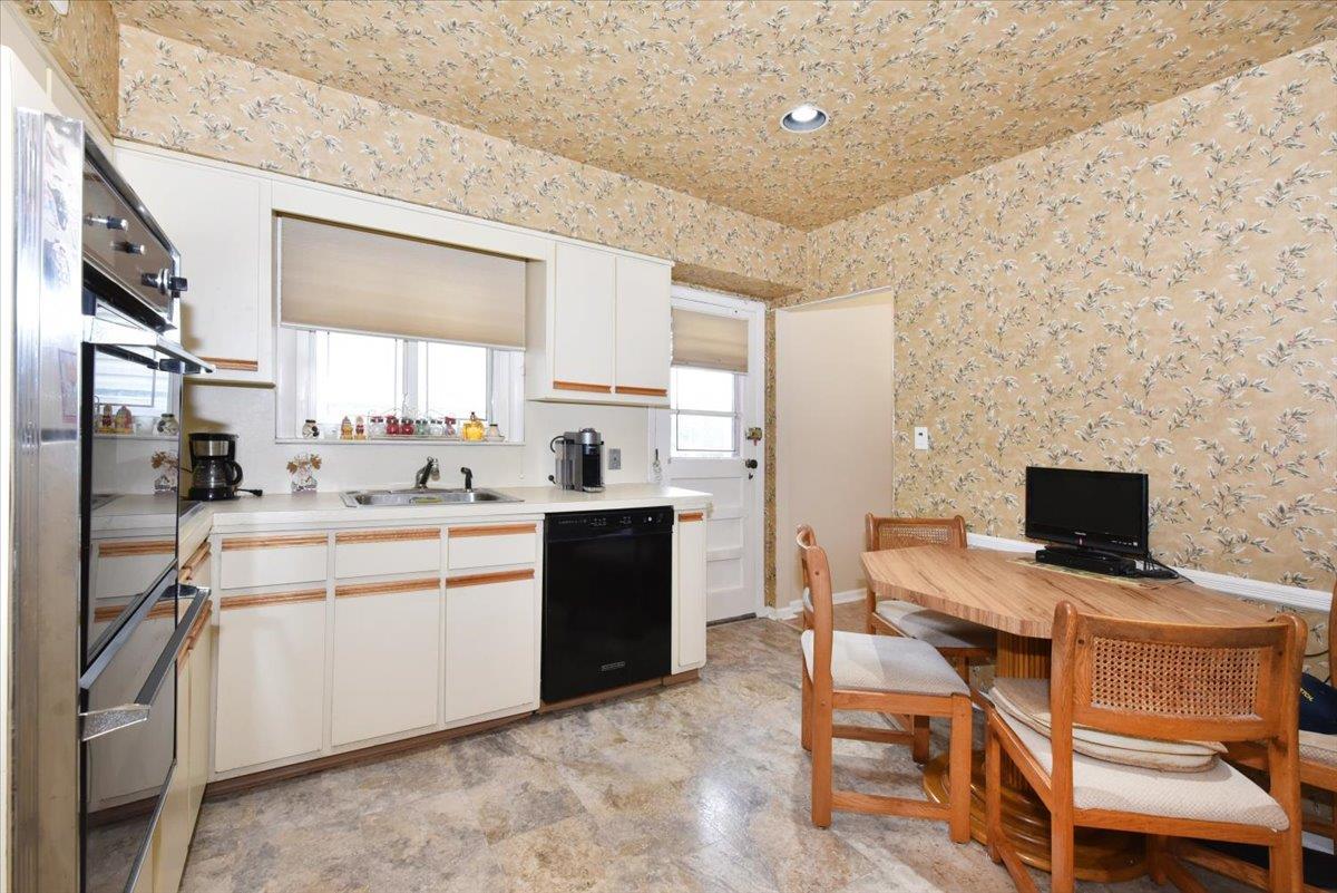 Single Family 212th  Queens, NY 11427, MLS-875371-13