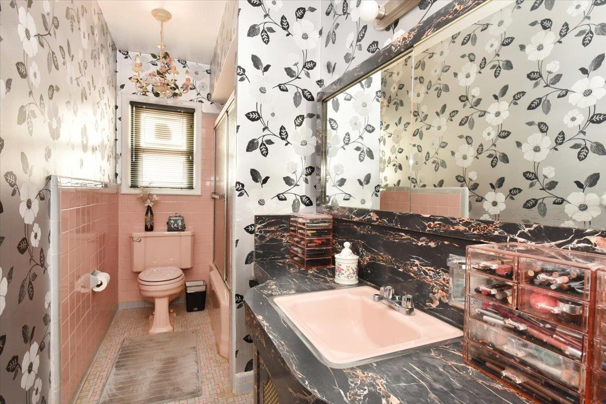 Single Family 212th  Queens, NY 11427, MLS-875371-20