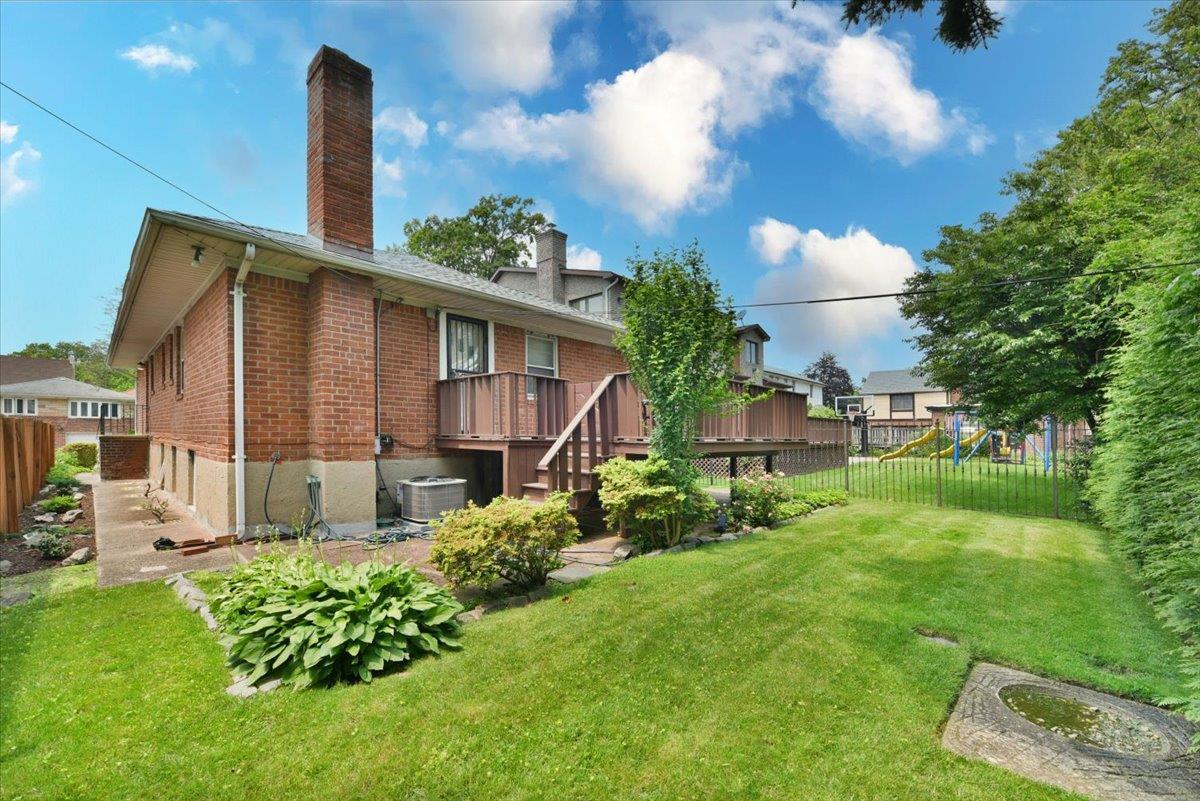 Single Family 212th  Queens, NY 11427, MLS-875371-27