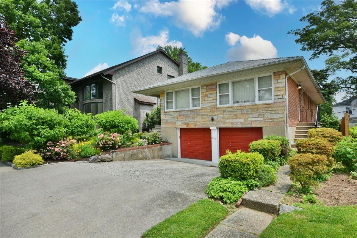 Single Family 212th  Queens, NY 11427, MLS-875371-4