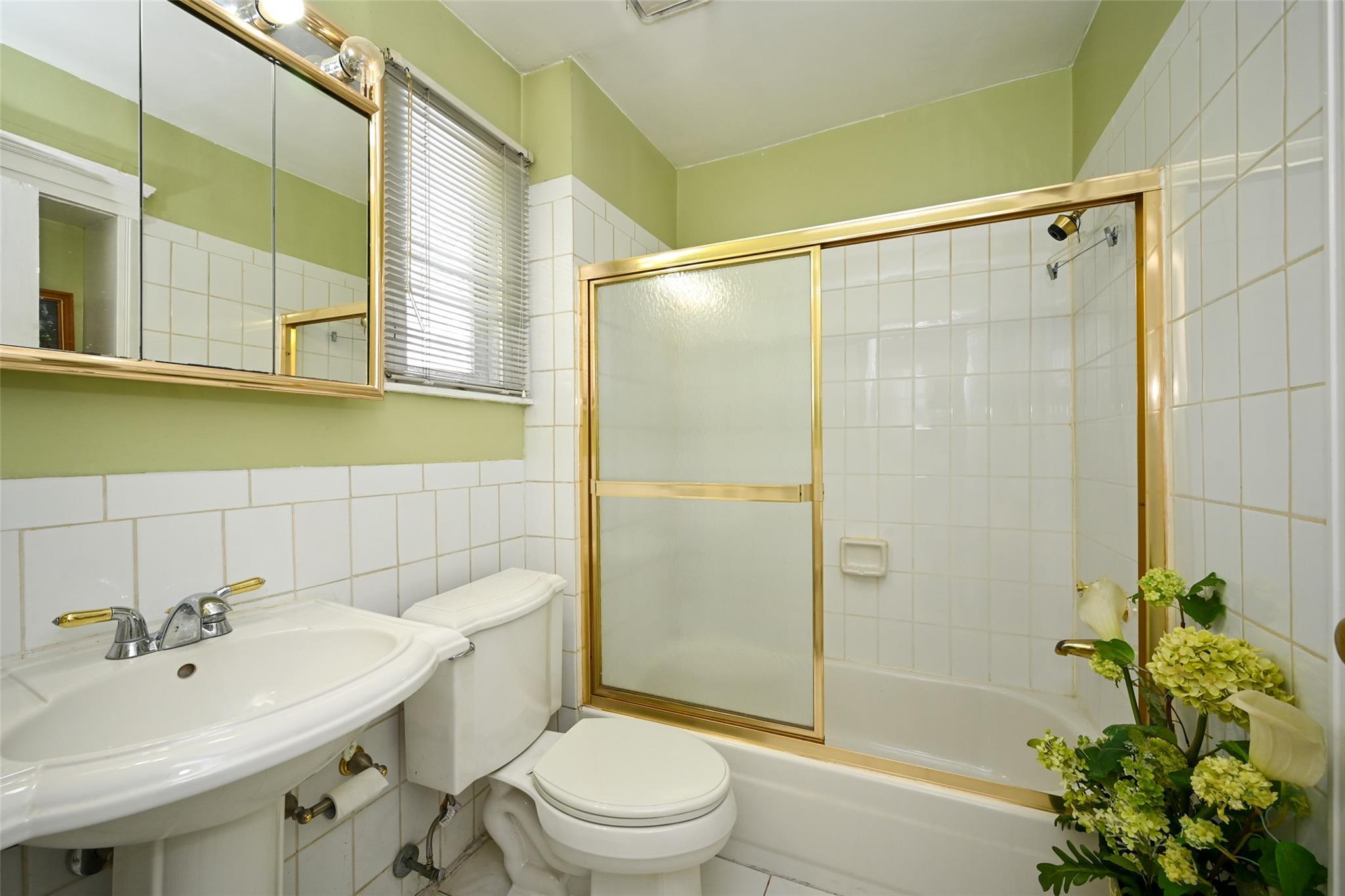 Single Family 159  Queens, NY 11358, MLS-875378-17