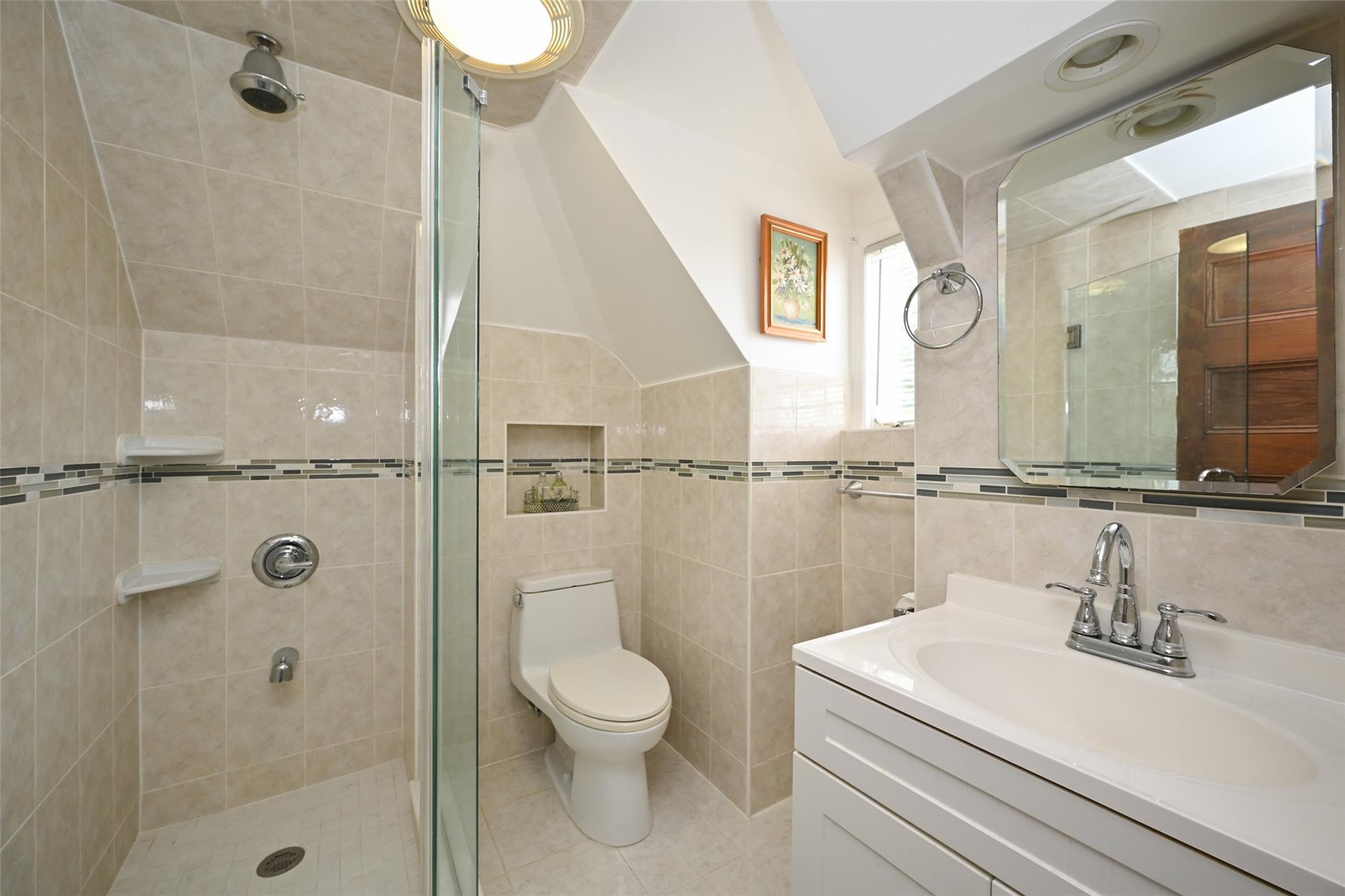 Single Family 159  Queens, NY 11358, MLS-875378-24