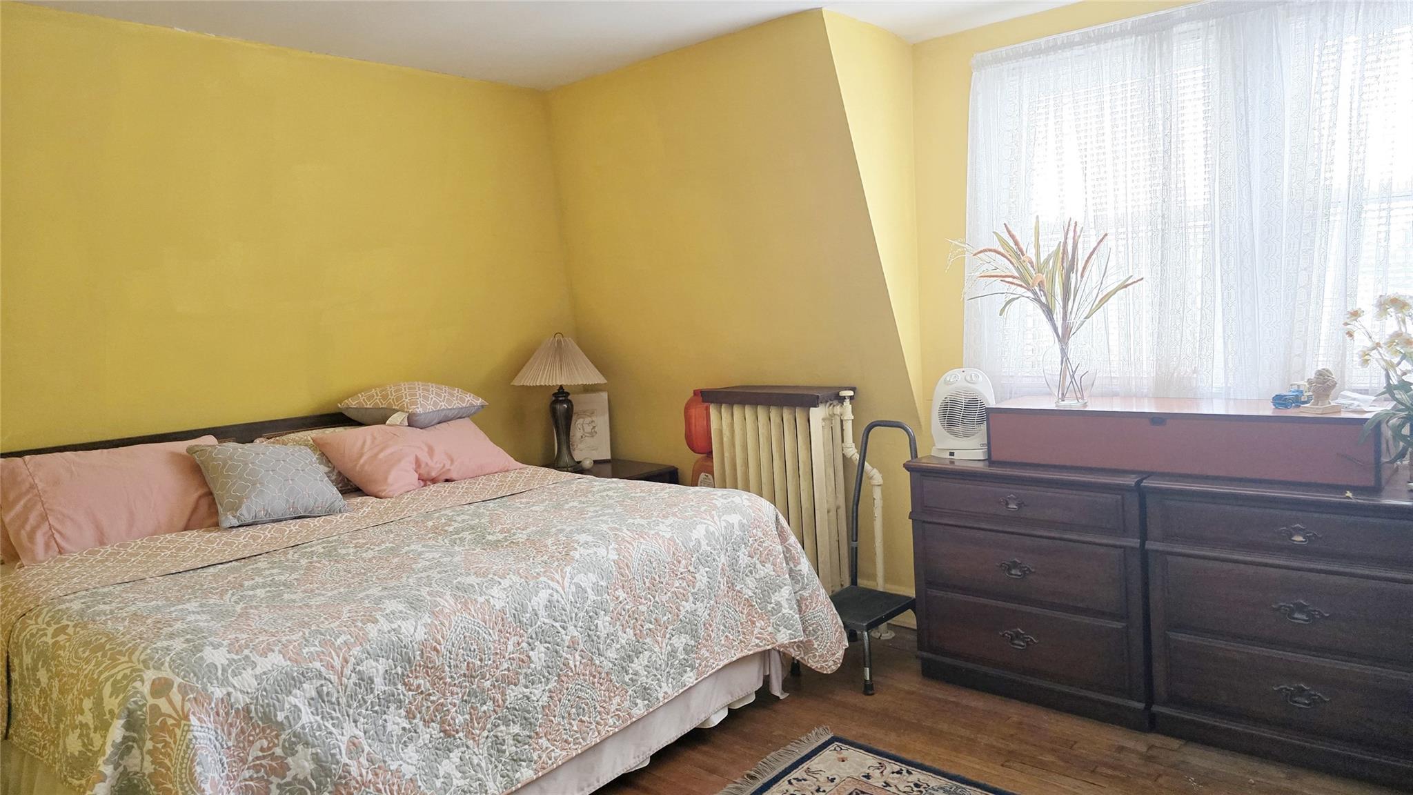Single Family 32nd  Queens, NY 11354, MLS-875403-14
