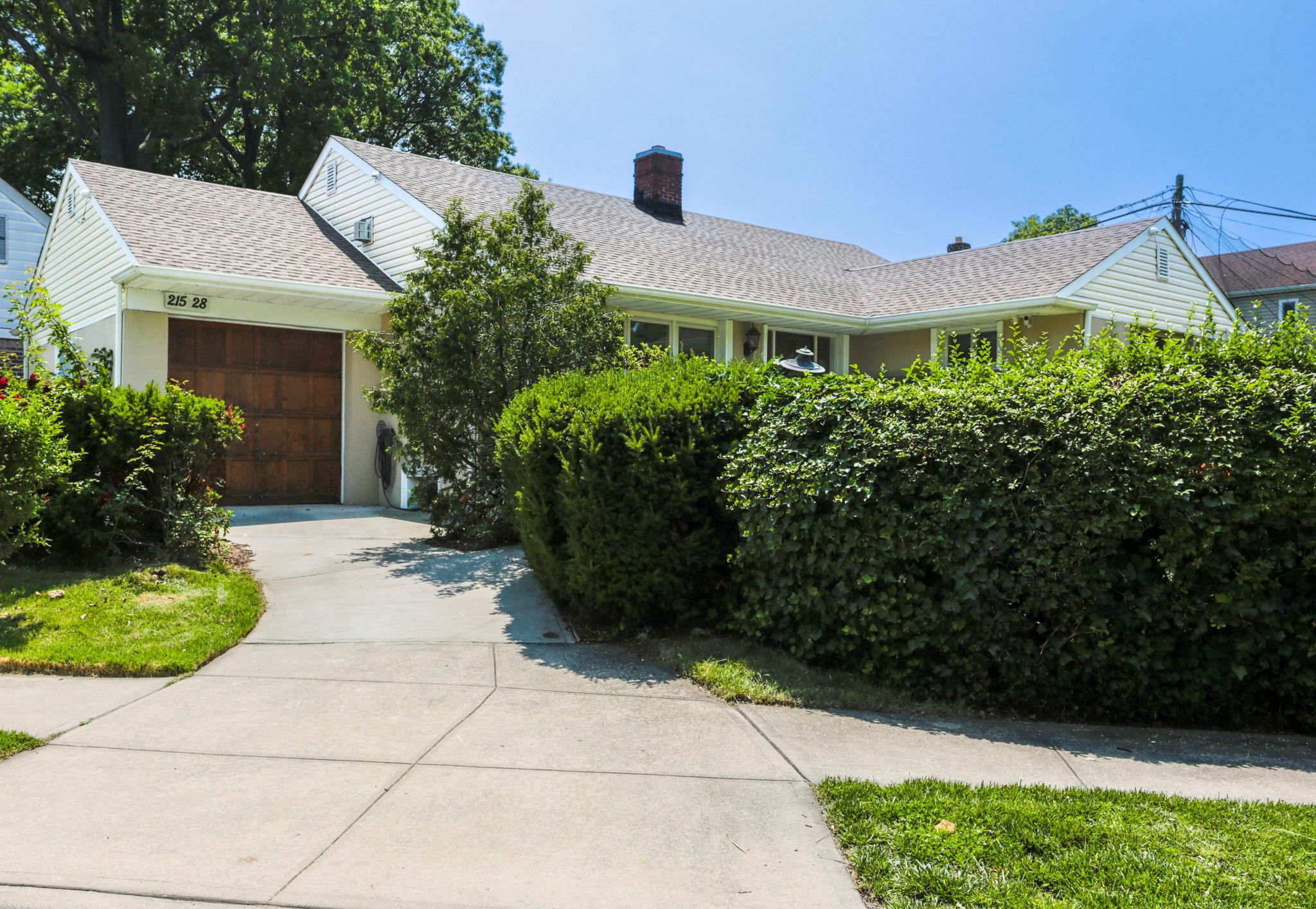 Single Family Peck  Queens, NY 11364, MLS-875405-2