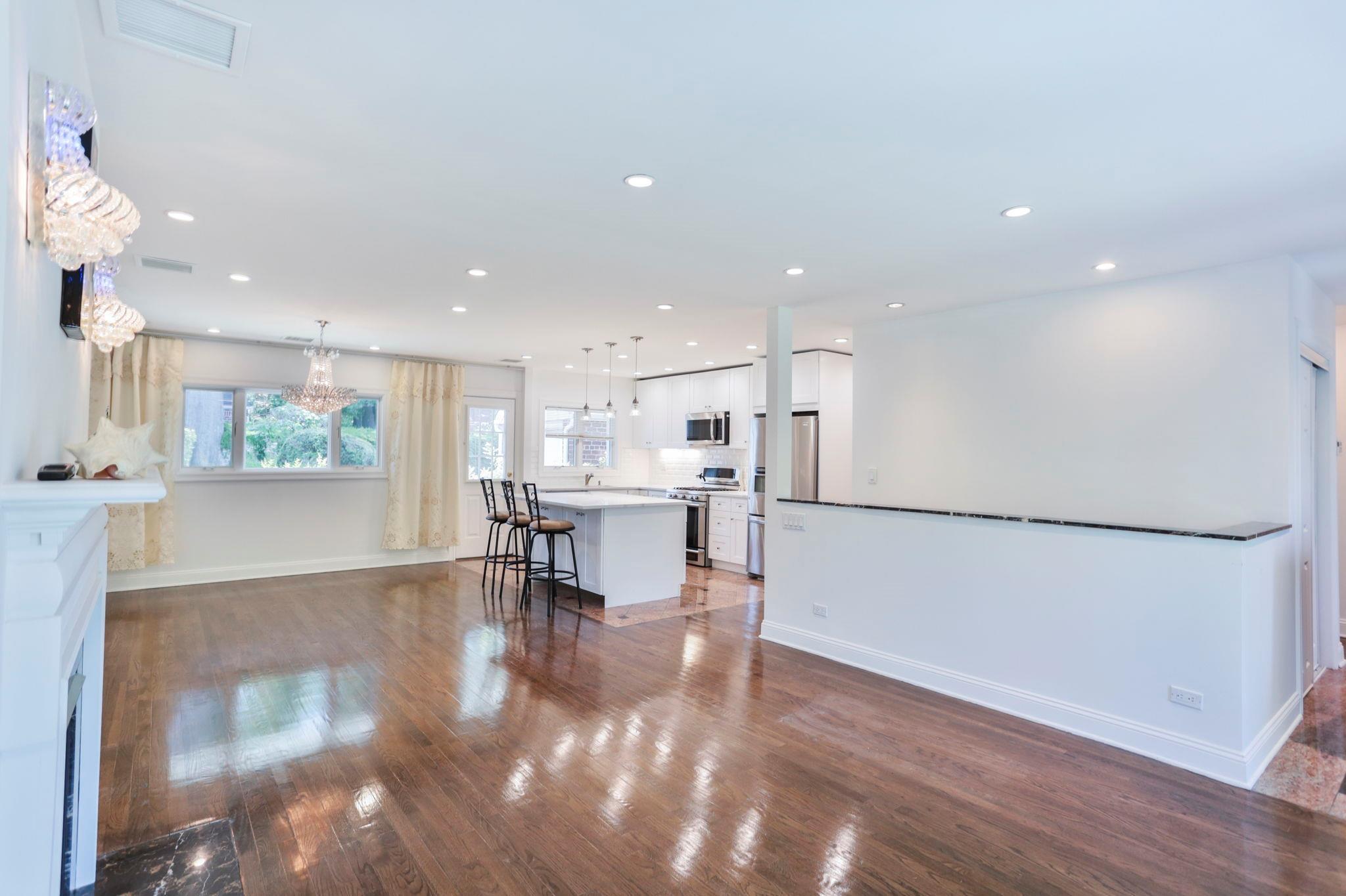 Single Family Peck  Queens, NY 11364, MLS-875405-3