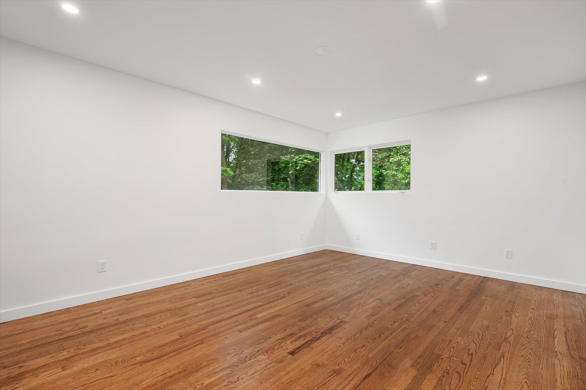 Single Family Junard  Nassau County, NY 11576, MLS-875410-18