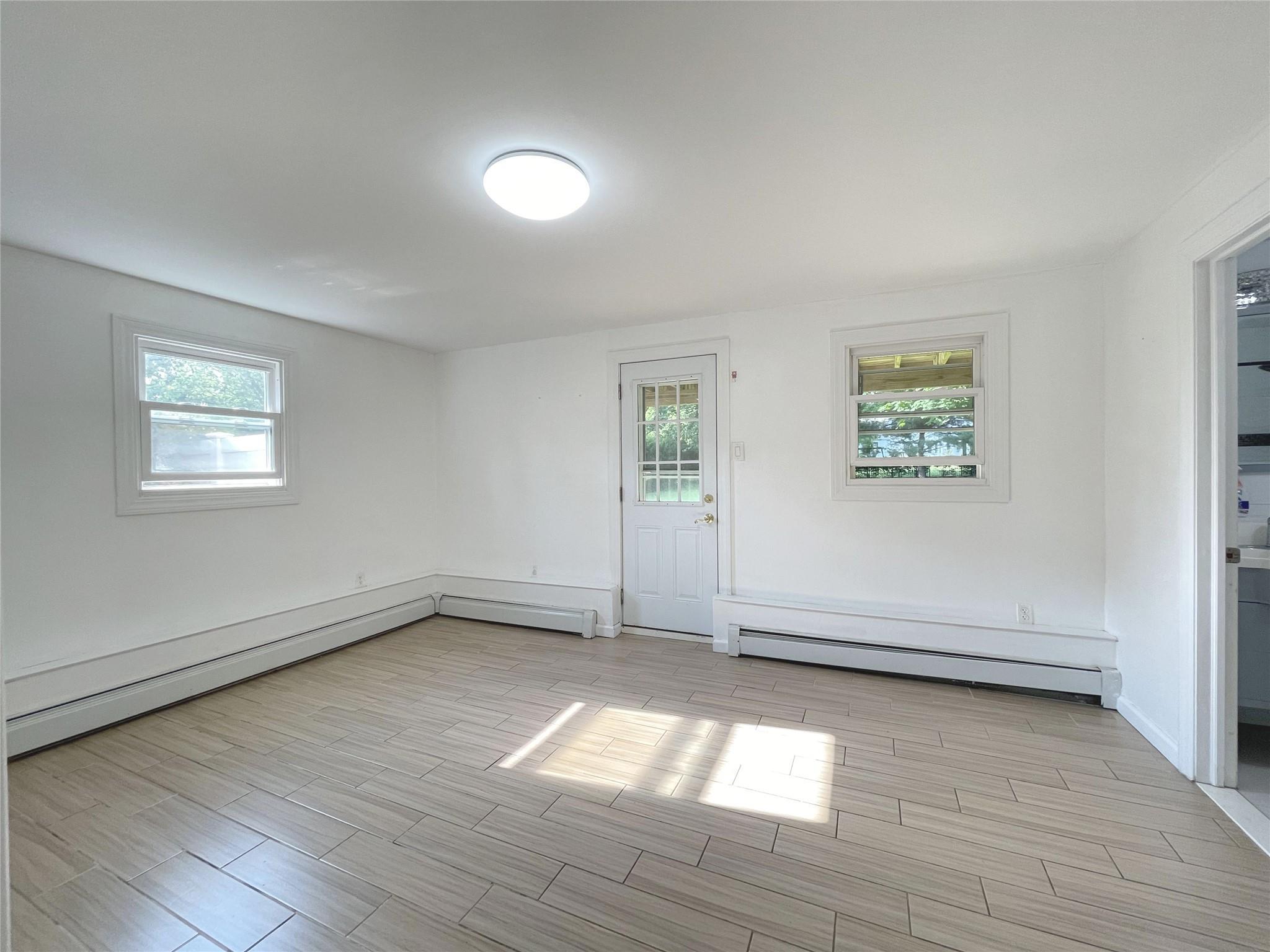 Single Family Grossman  Suffolk County, NY 11747, MLS-875431-28