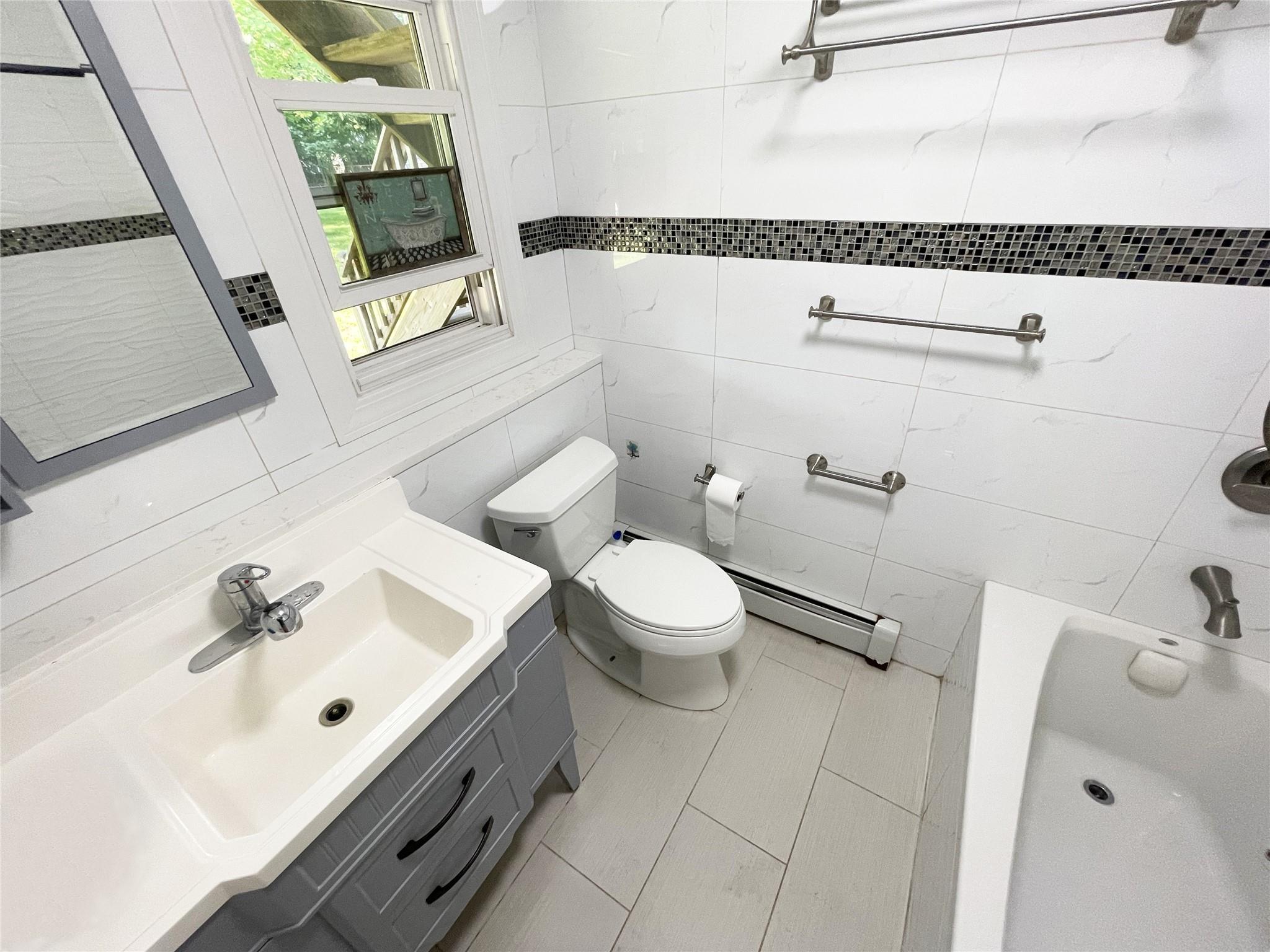 Single Family Grossman  Suffolk County, NY 11747, MLS-875431-35