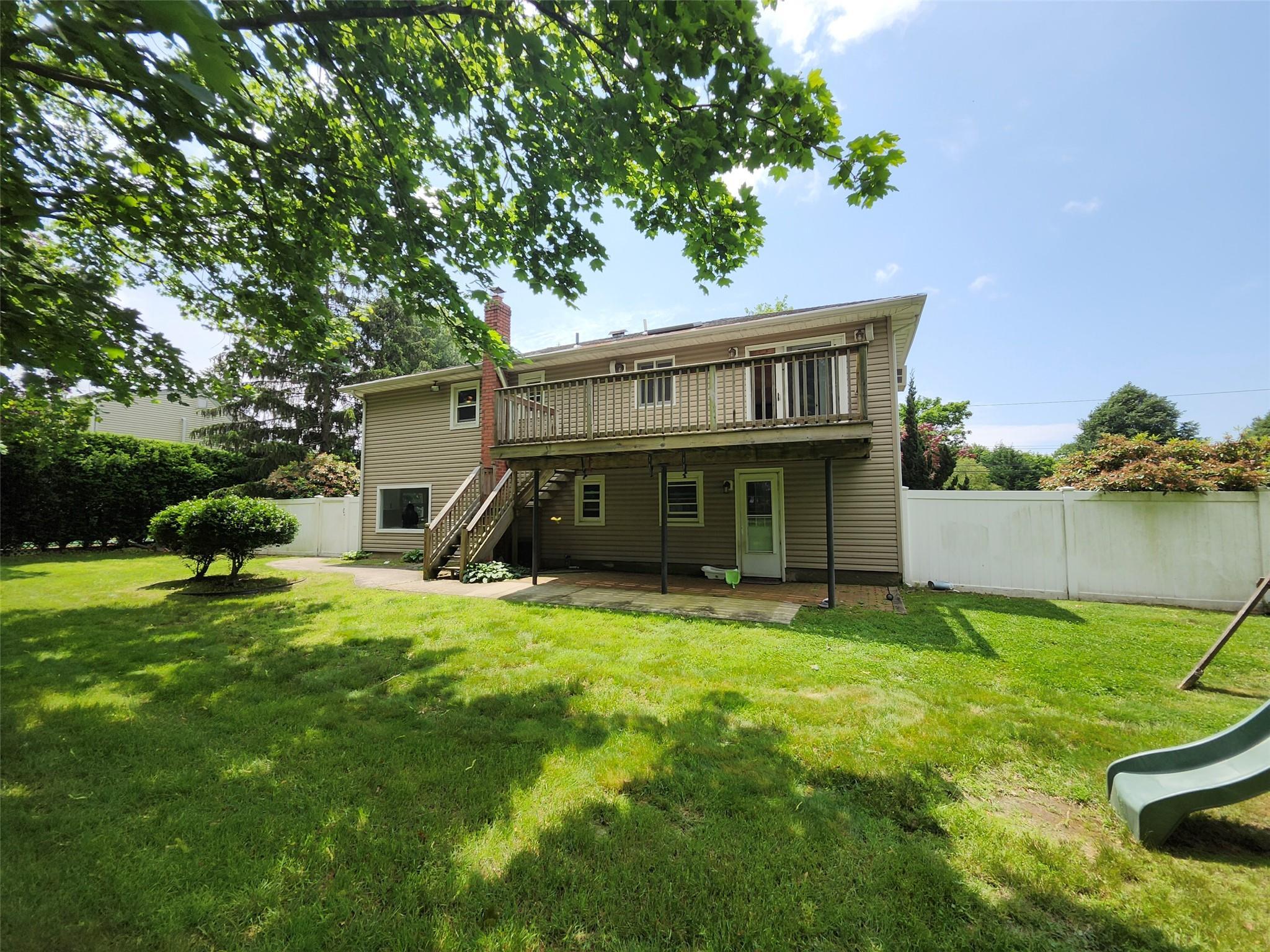 Single Family Grossman  Suffolk County, NY 11747, MLS-875431-4