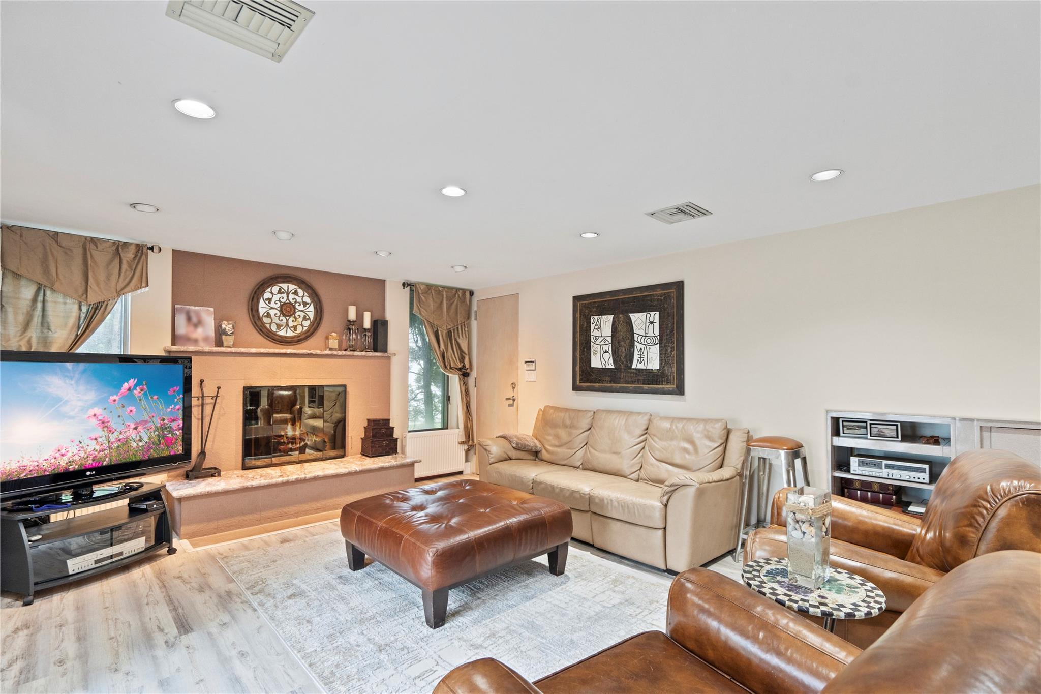 Single Family Ellis  Nassau County, NY 11791, MLS-875447-29