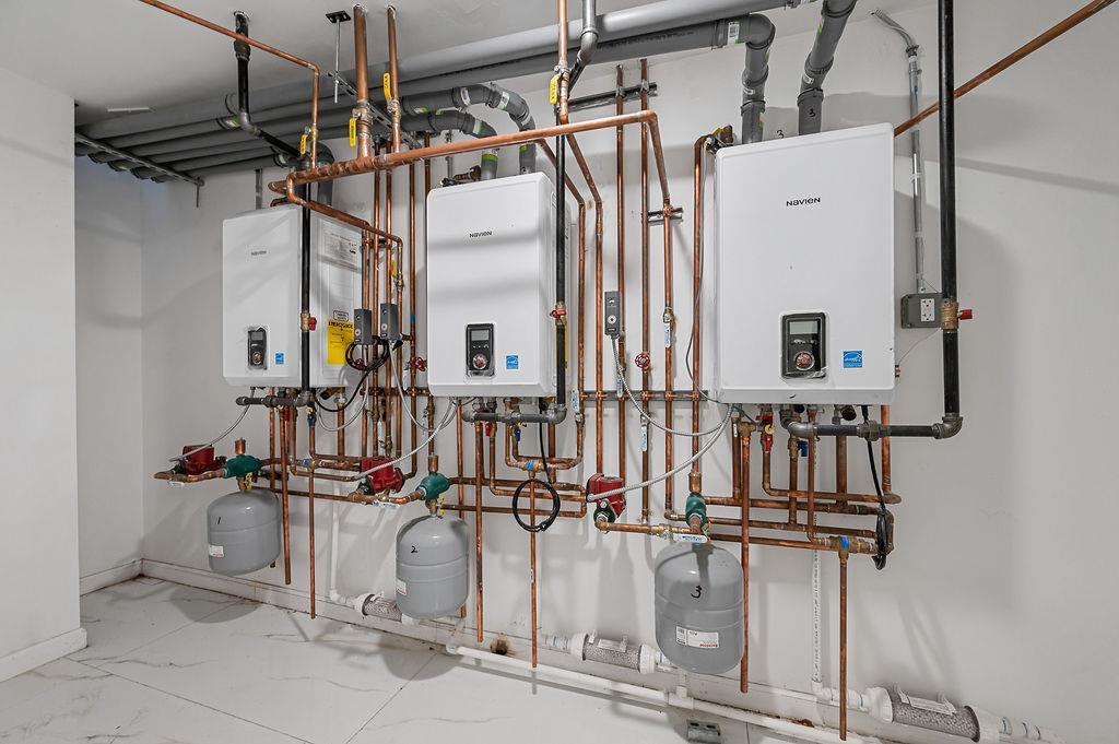 Single Family 49th  Queens, NY 11368, MLS-875450-24