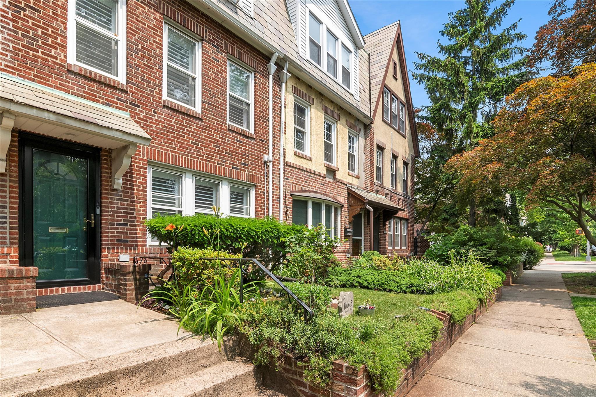 Single Family Ascan  Queens, NY 11375, MLS-875459-21