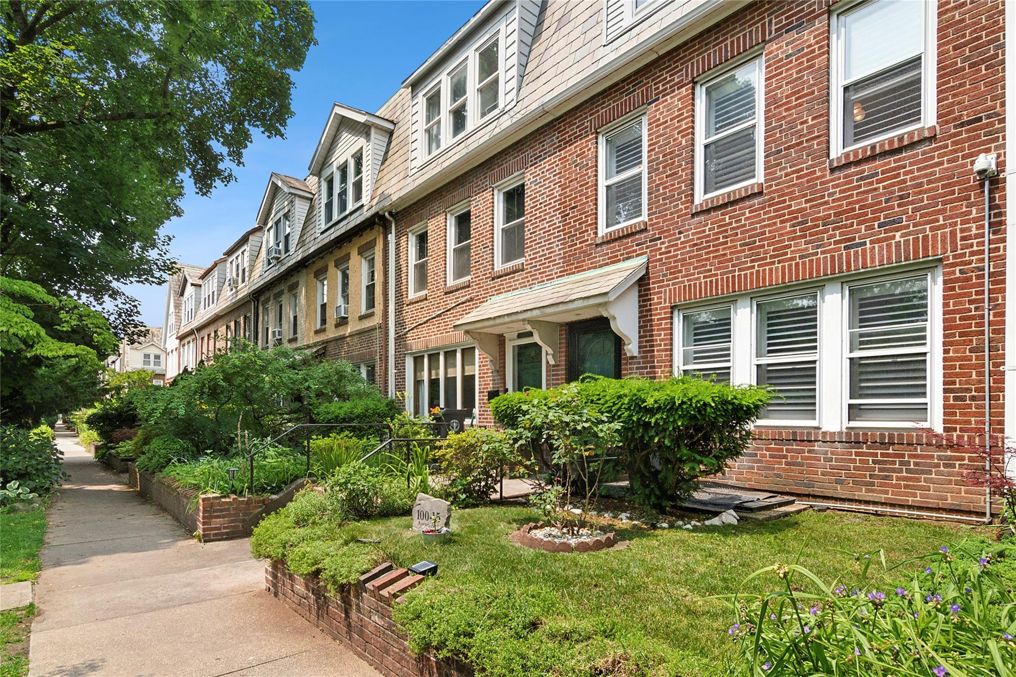 Single Family Ascan  Queens, NY 11375, MLS-875459-22