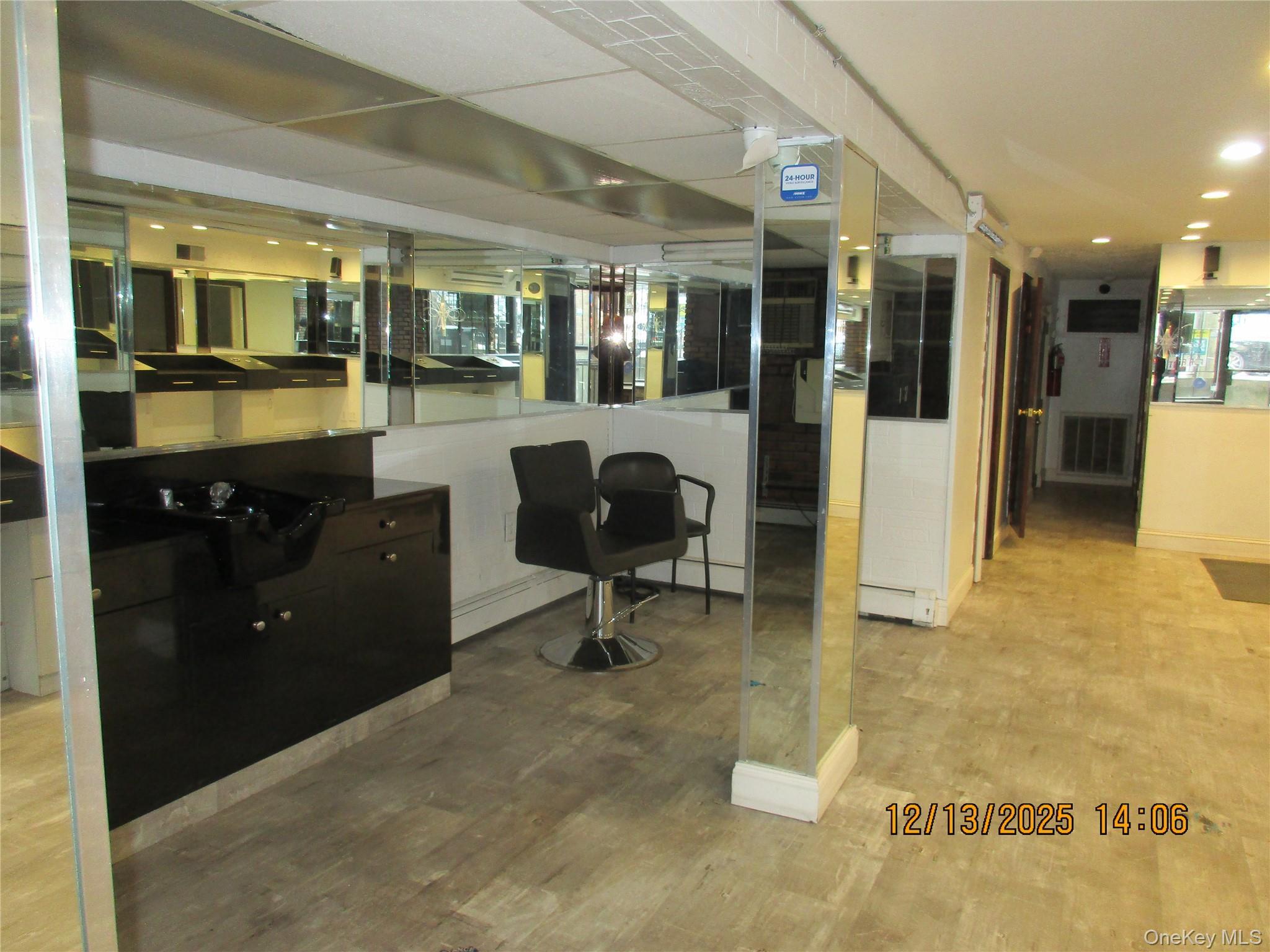 Commercial Lease Metropolitan  Queens, NY 11379, MLS-875481-6