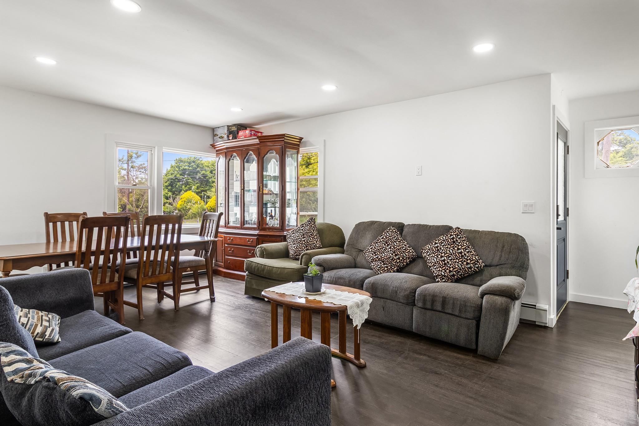 Single Family Parkview  Suffolk County, NY 11967, MLS-875486-3