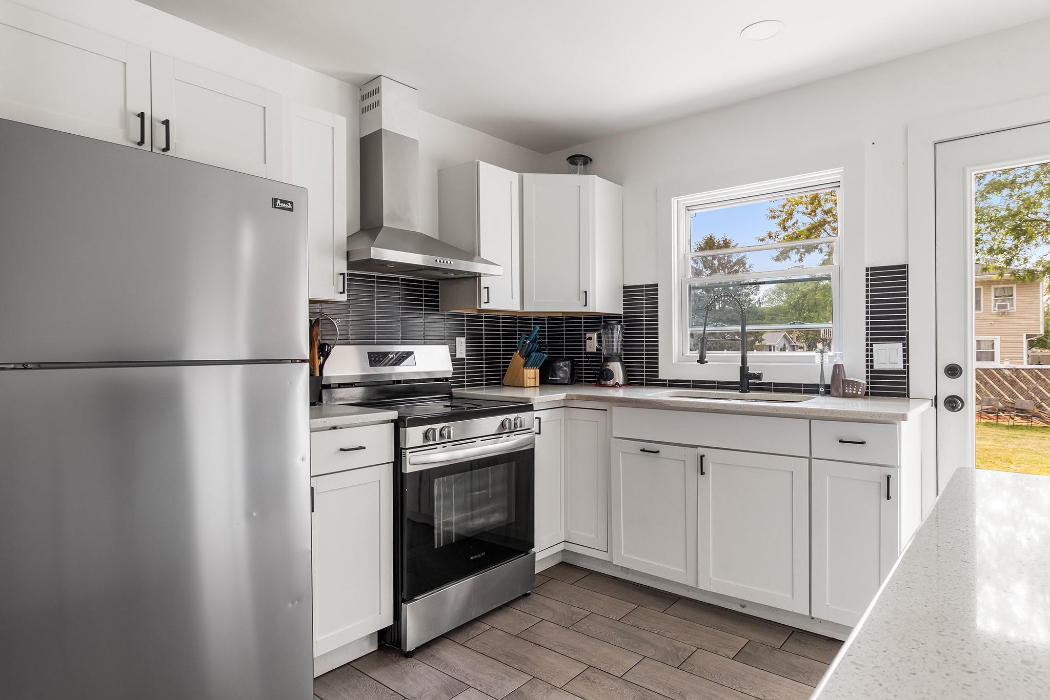 Single Family Parkview  Suffolk County, NY 11967, MLS-875486-6