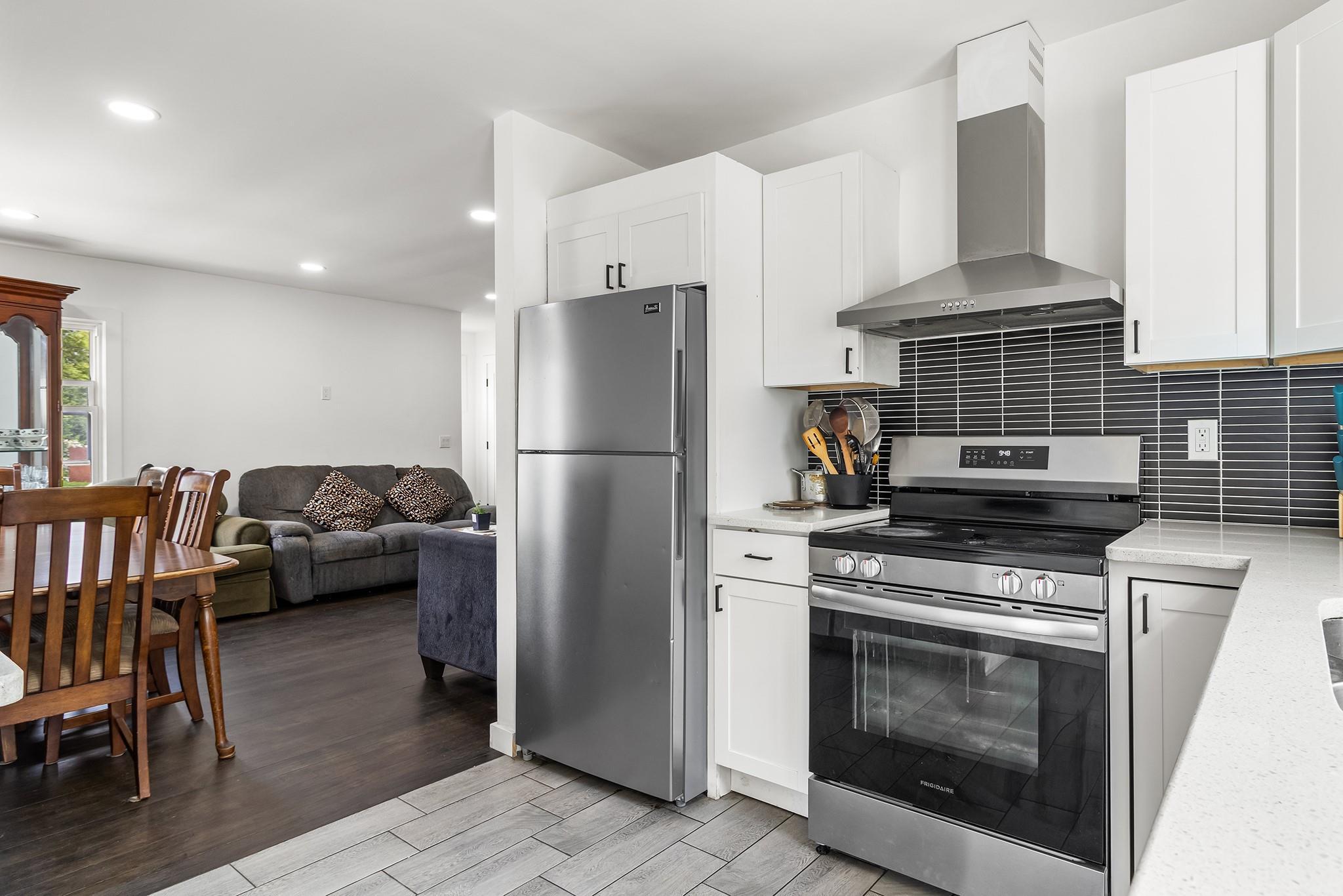 Single Family Parkview  Suffolk County, NY 11967, MLS-875486-7