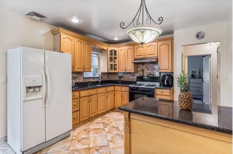 Single Family 175th  Queens, NY 11365, MLS-875496-10