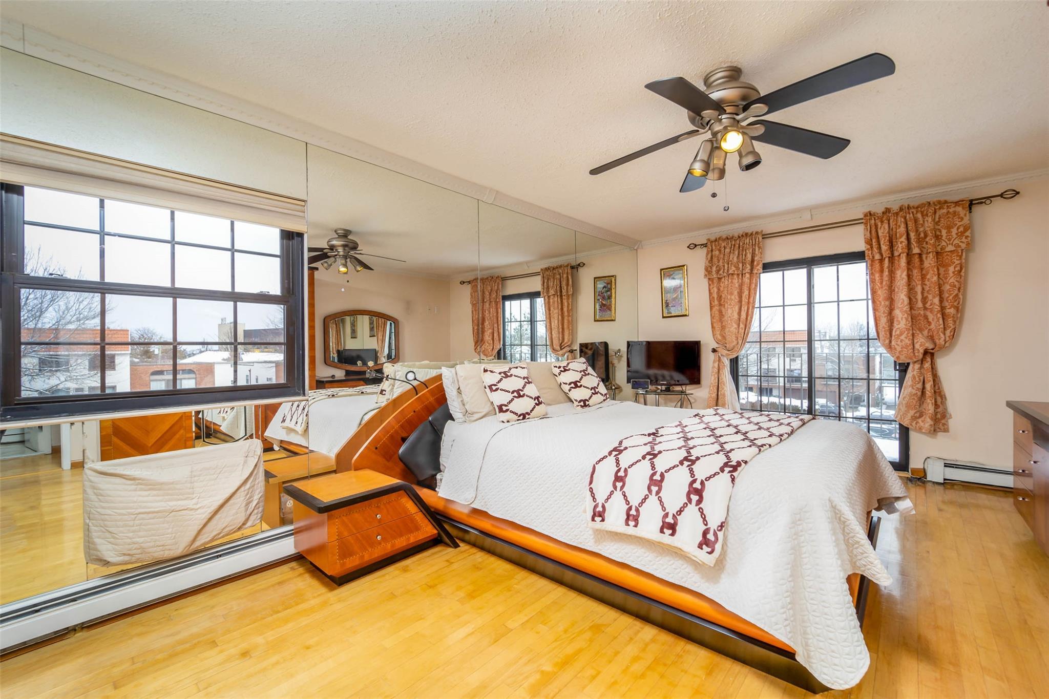 Condo Julius  Queens, NY 11356, MLS-875528-12