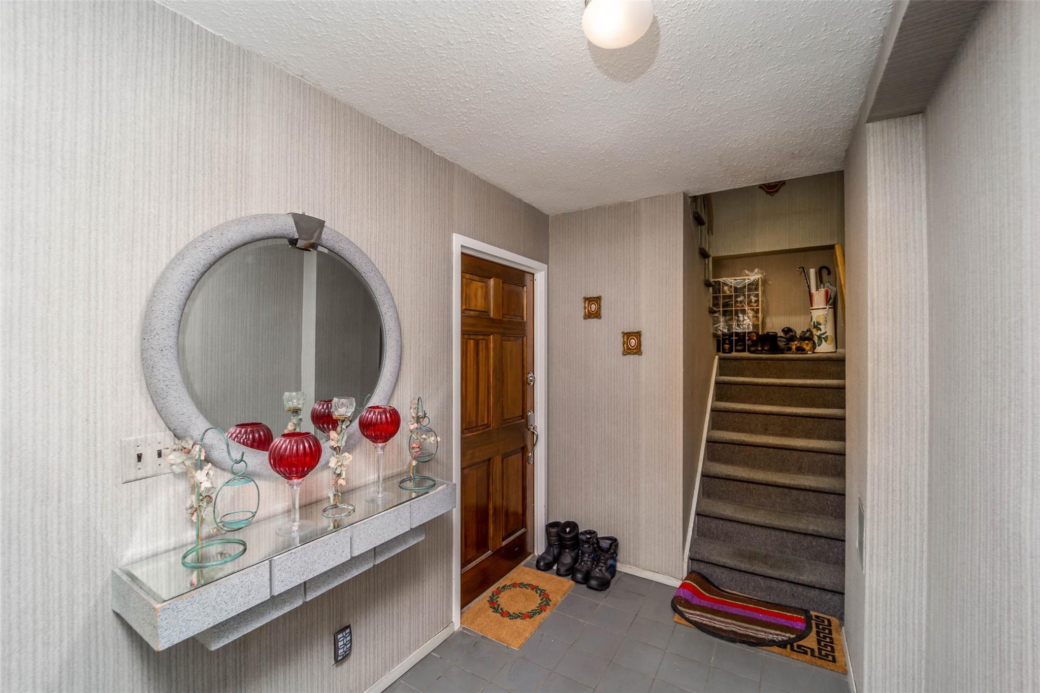 Condo Julius  Queens, NY 11356, MLS-875528-20