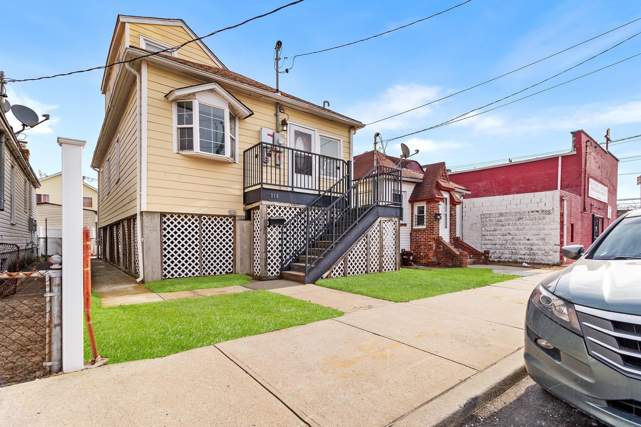 Single Family Beach 39th  Queens, NY 11691, MLS-875531-3