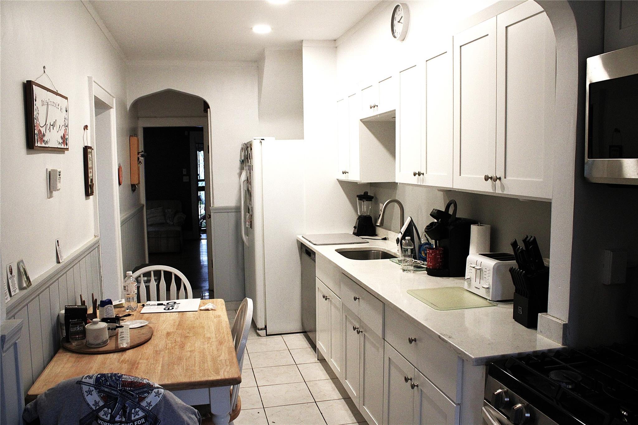 Single Family 87th  Queens, NY 11417, MLS-875537-9
