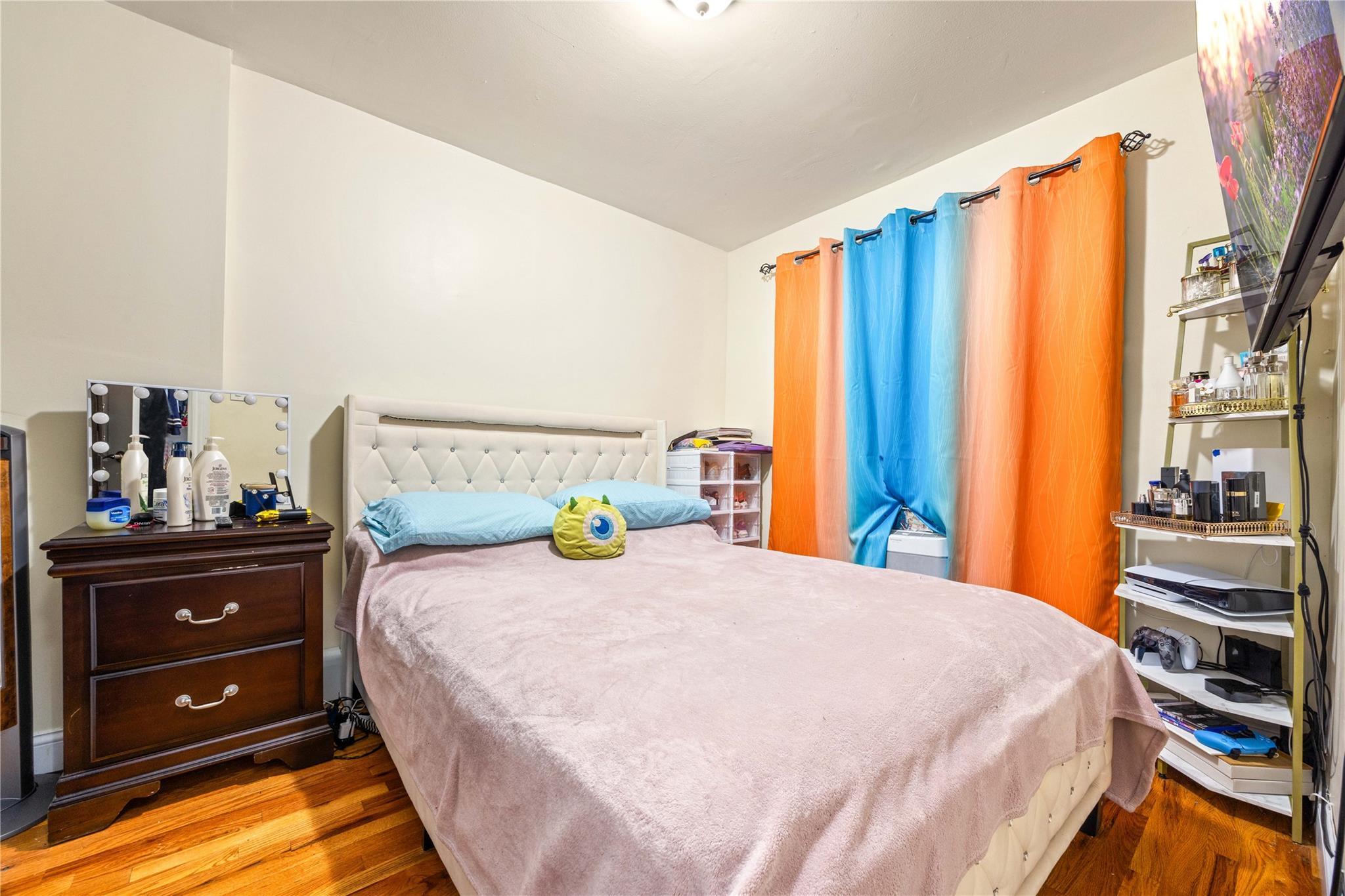 Single Family Decatur  Bronx, NY 10458, MLS-875543-11