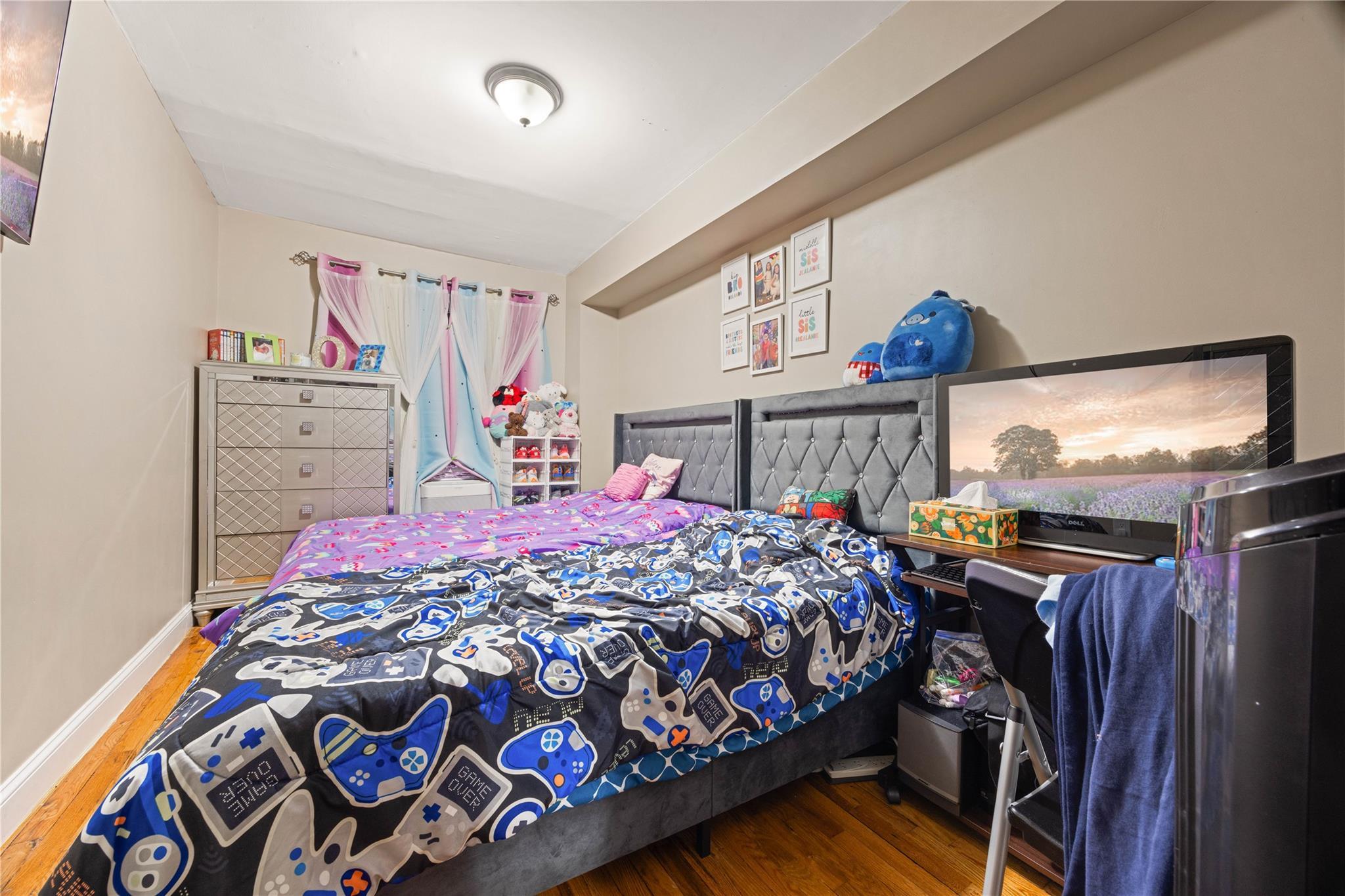 Single Family Decatur  Bronx, NY 10458, MLS-875543-15