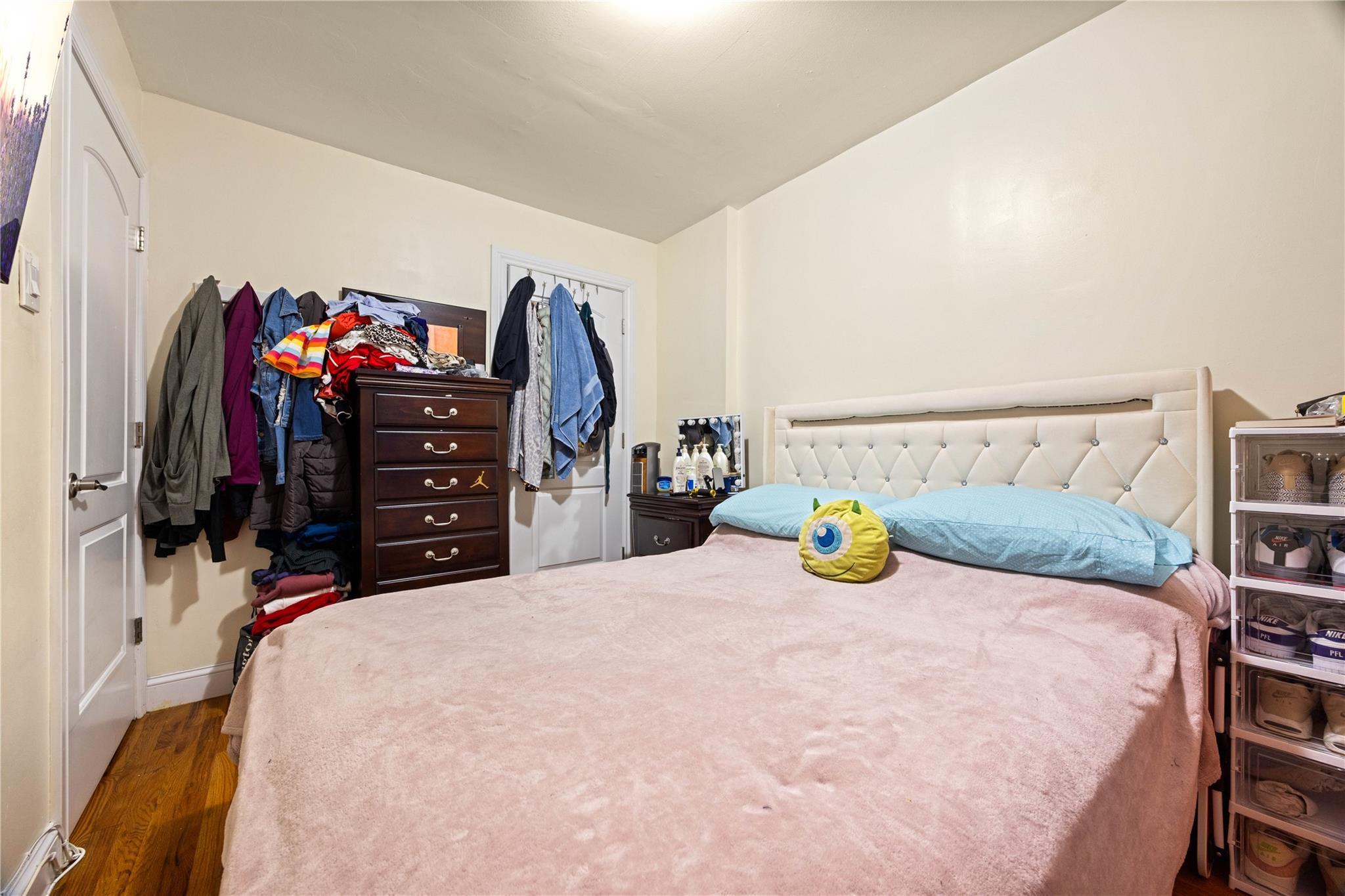 Single Family Decatur  Bronx, NY 10458, MLS-875543-16