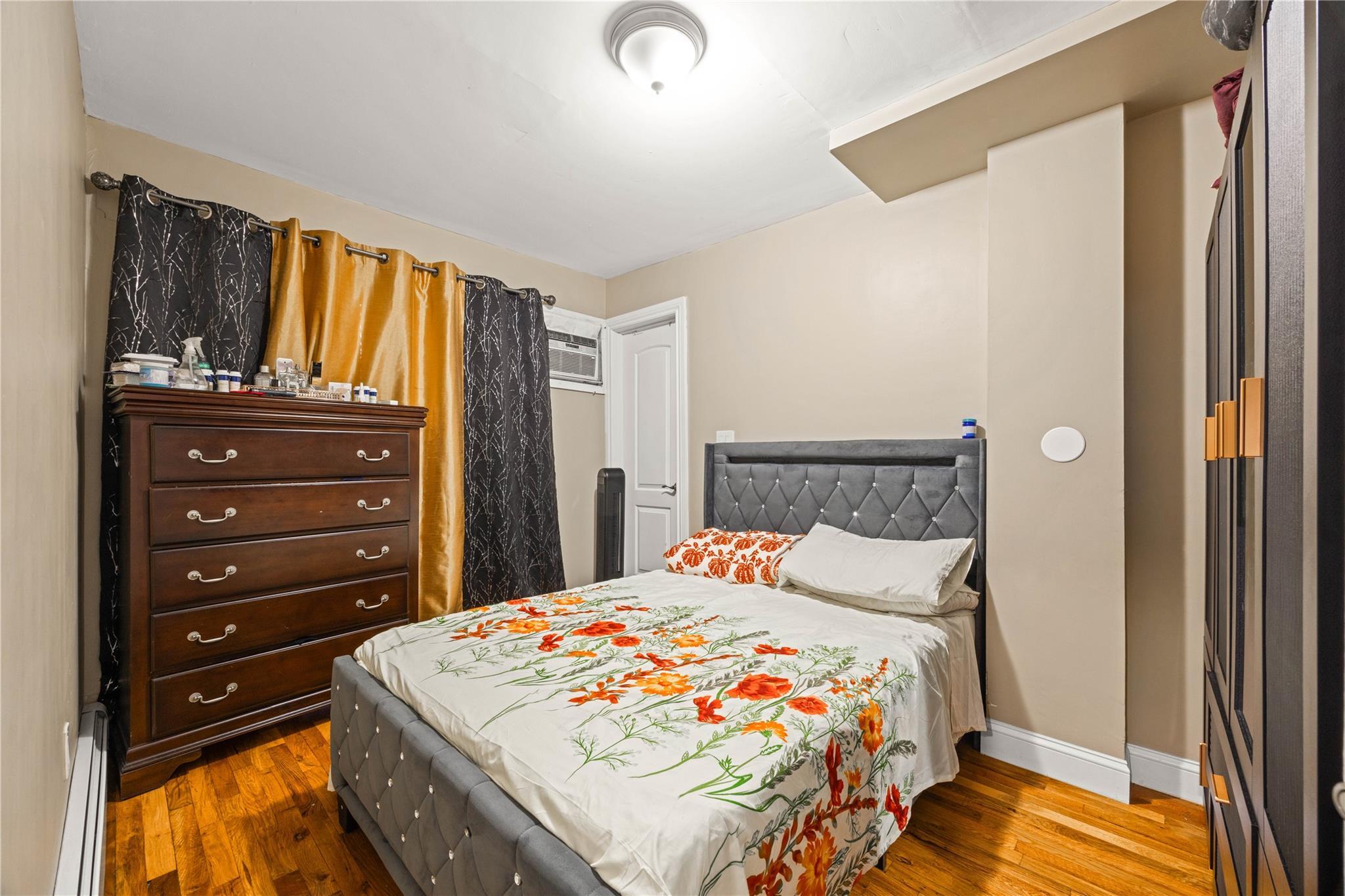 Single Family Decatur  Bronx, NY 10458, MLS-875543-19
