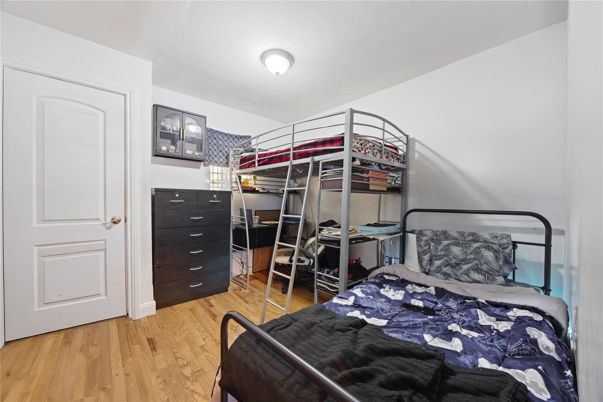 Single Family Decatur  Bronx, NY 10458, MLS-875543-20
