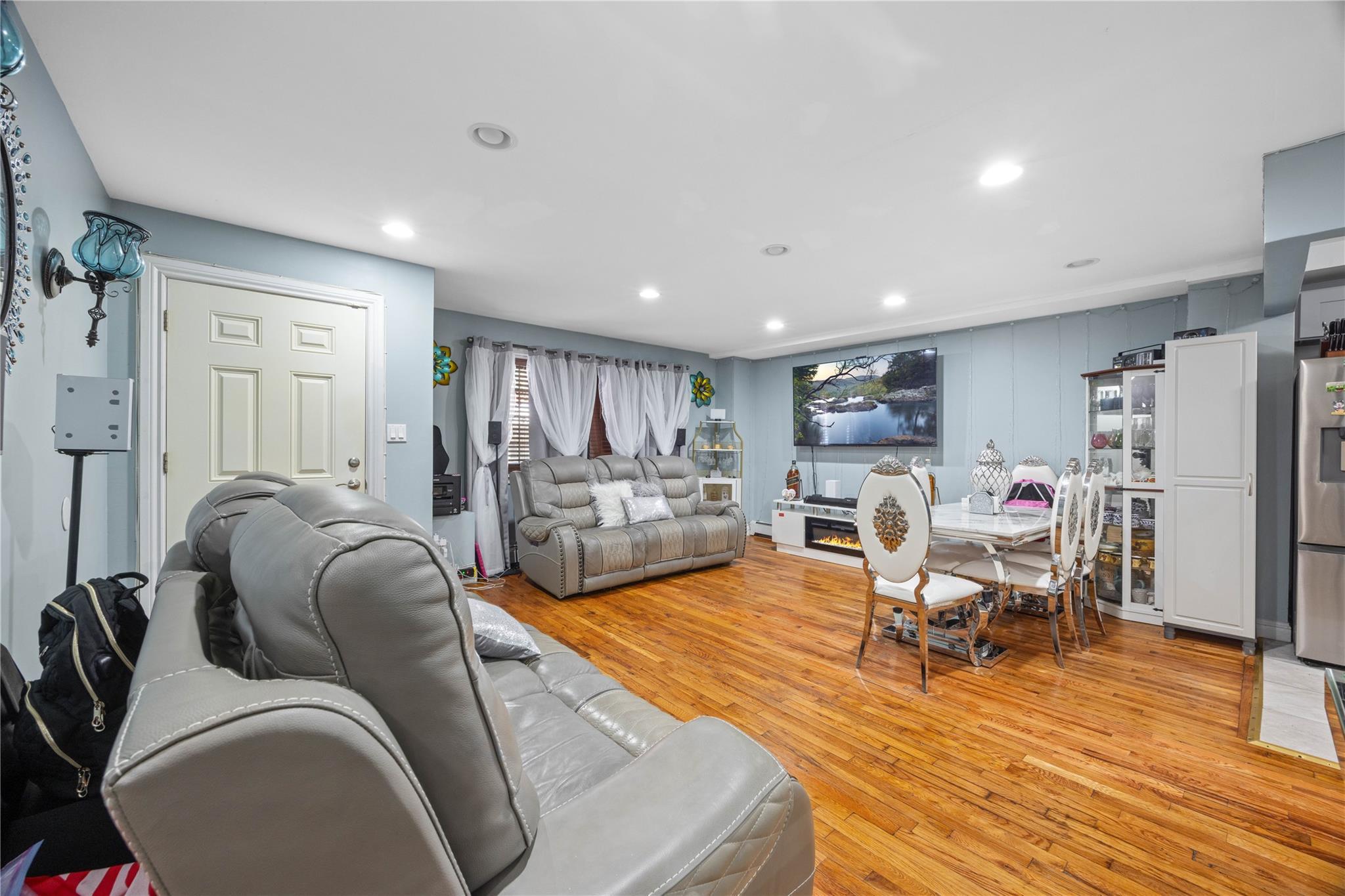 Single Family Decatur  Bronx, NY 10458, MLS-875543-4
