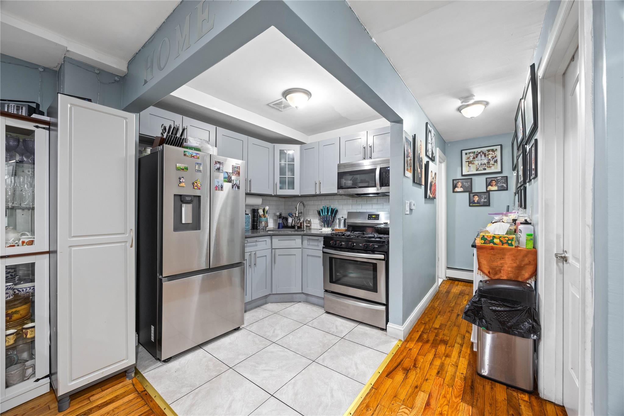 Single Family Decatur  Bronx, NY 10458, MLS-875543-8