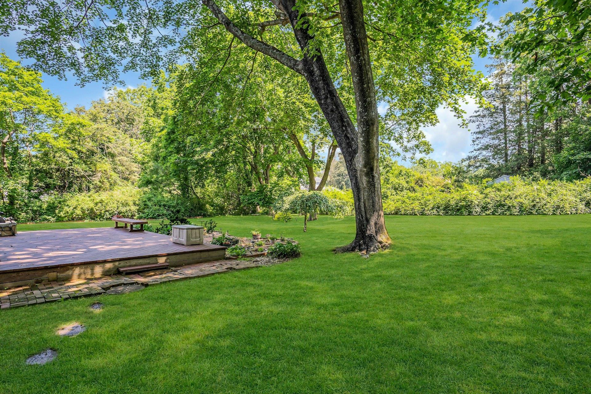 Single Family Threepence  Suffolk County, NY 11747, MLS-875604-40