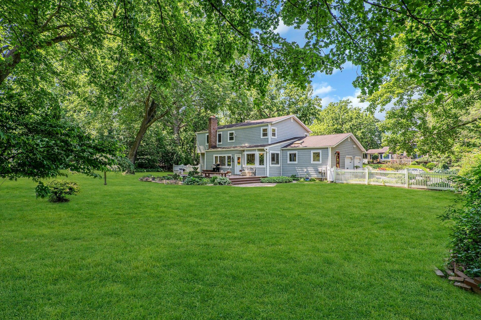 Single Family Threepence  Suffolk County, NY 11747, MLS-875604-45