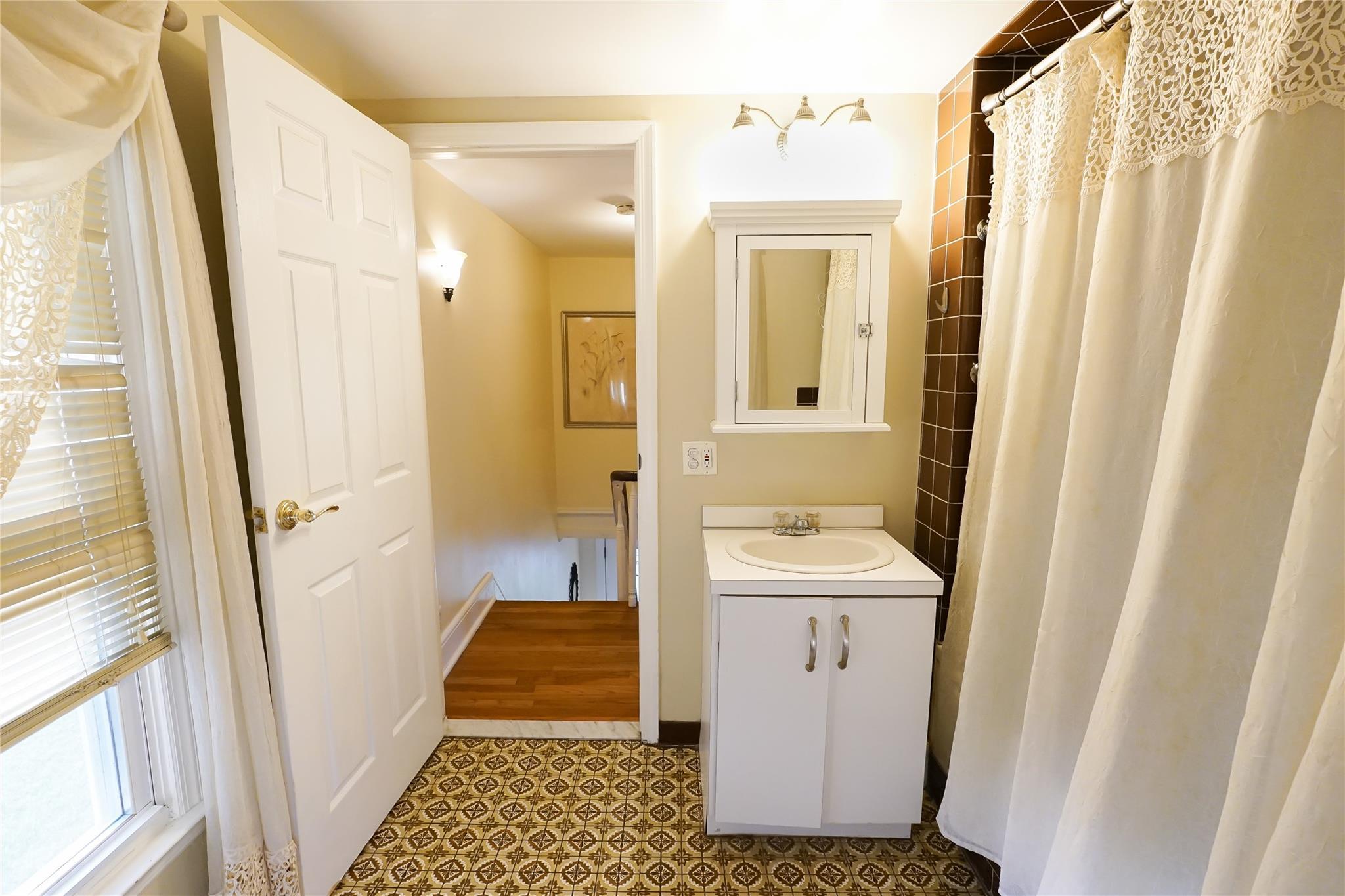 Single Family Academy  Suffolk County, NY 11772, MLS-875606-15