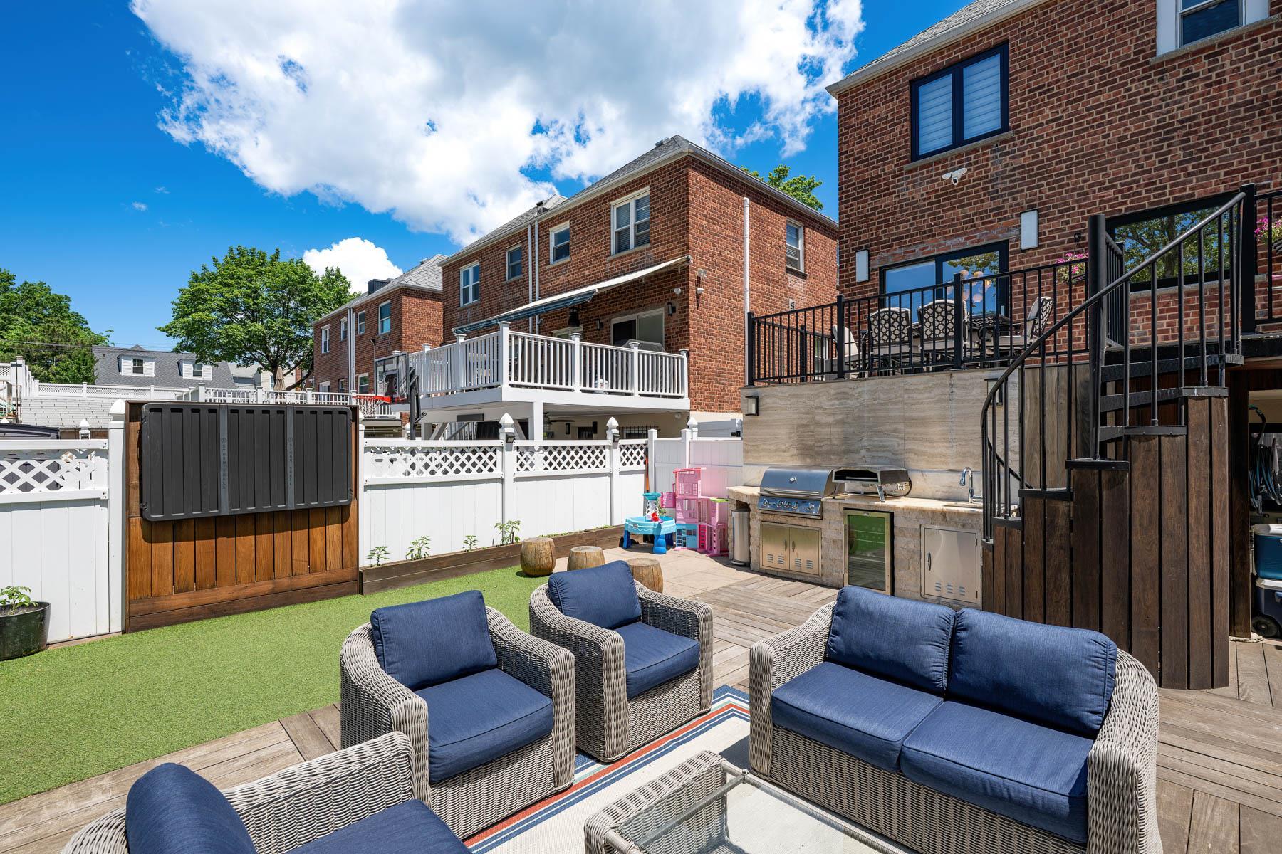 Single Family Kearney  Bronx, NY 10465, MLS-875621-19