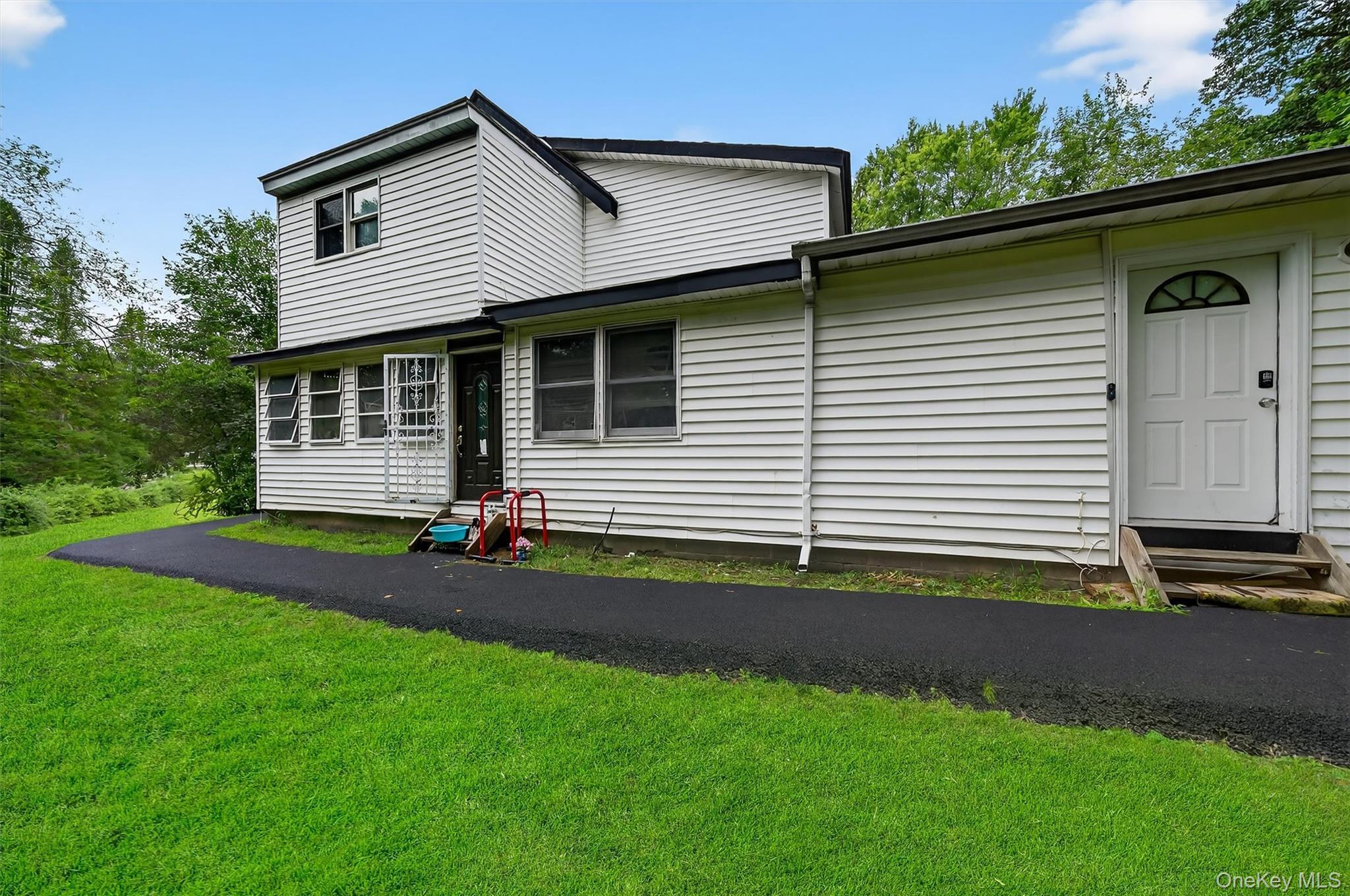 Single Family Suffern  Rockland County, NY 10984, MLS-875654-3