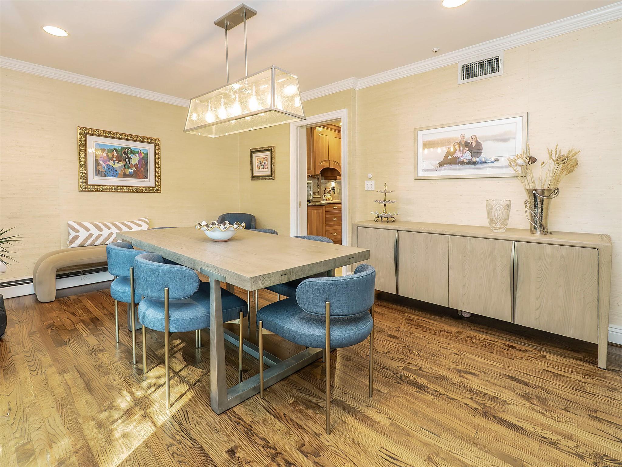 Single Family Schooner  Nassau County, NY 11050, MLS-875670-12