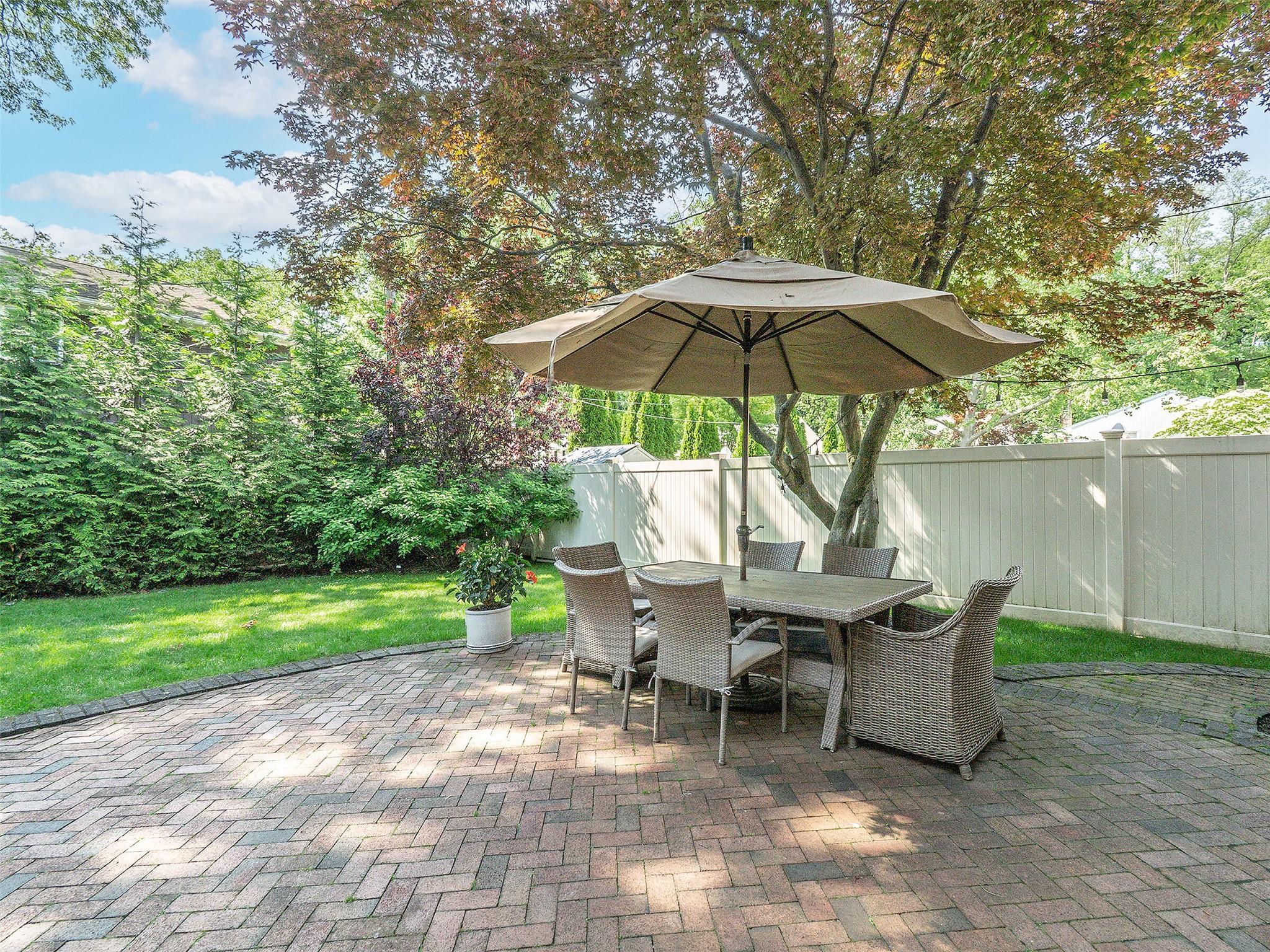 Single Family Schooner  Nassau County, NY 11050, MLS-875670-35