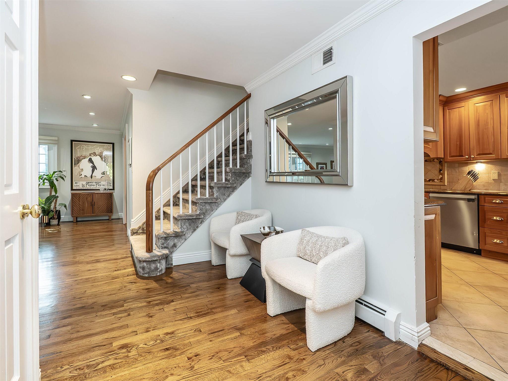 Single Family Schooner  Nassau County, NY 11050, MLS-875670-4