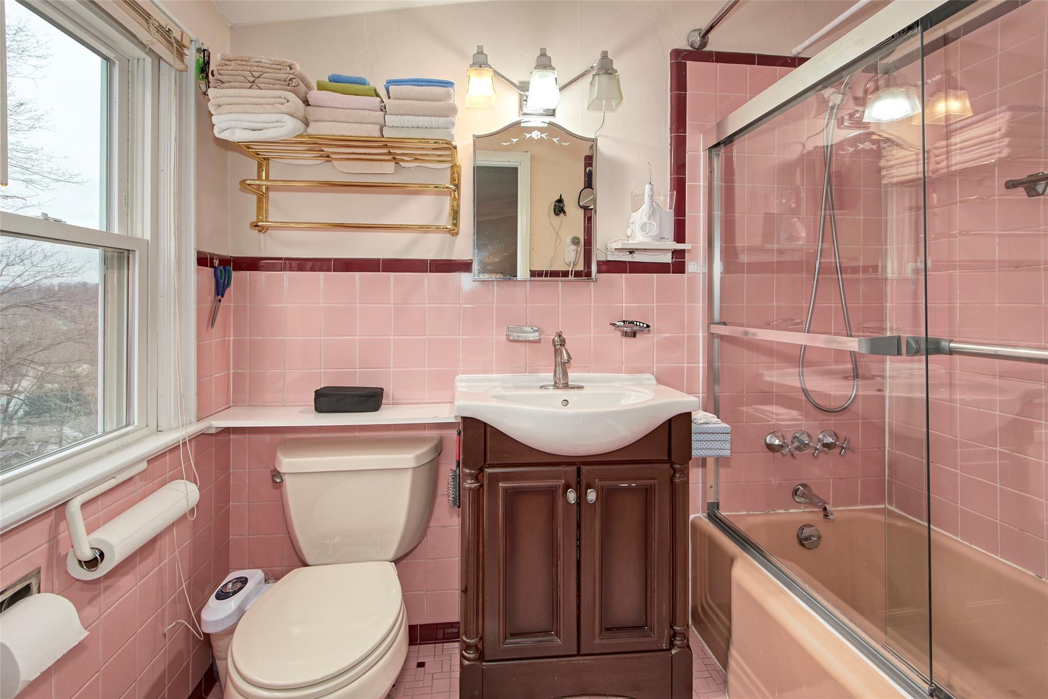 Single Family Fountain  Westchester County, NY 10595, MLS-875685-21