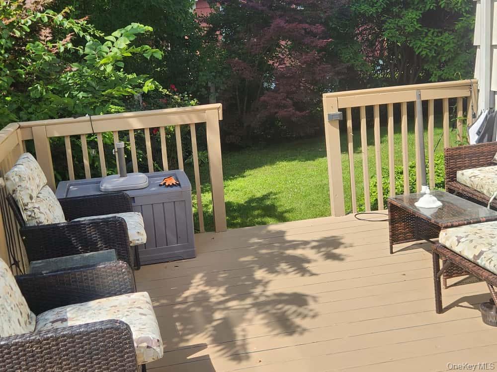 Single Family Westview  Westchester County, NY 10560, MLS-875698-23