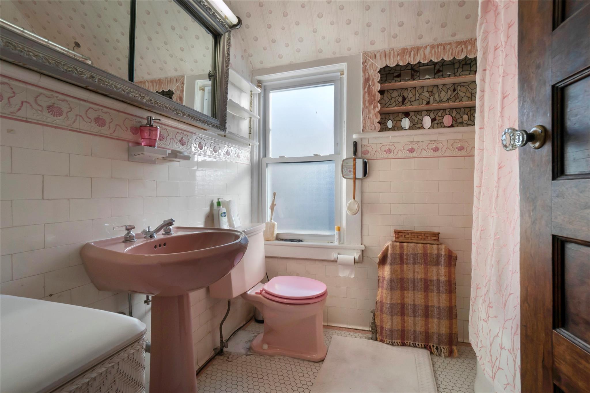 Single Family Dickens  Queens, NY 11691, MLS-875700-14