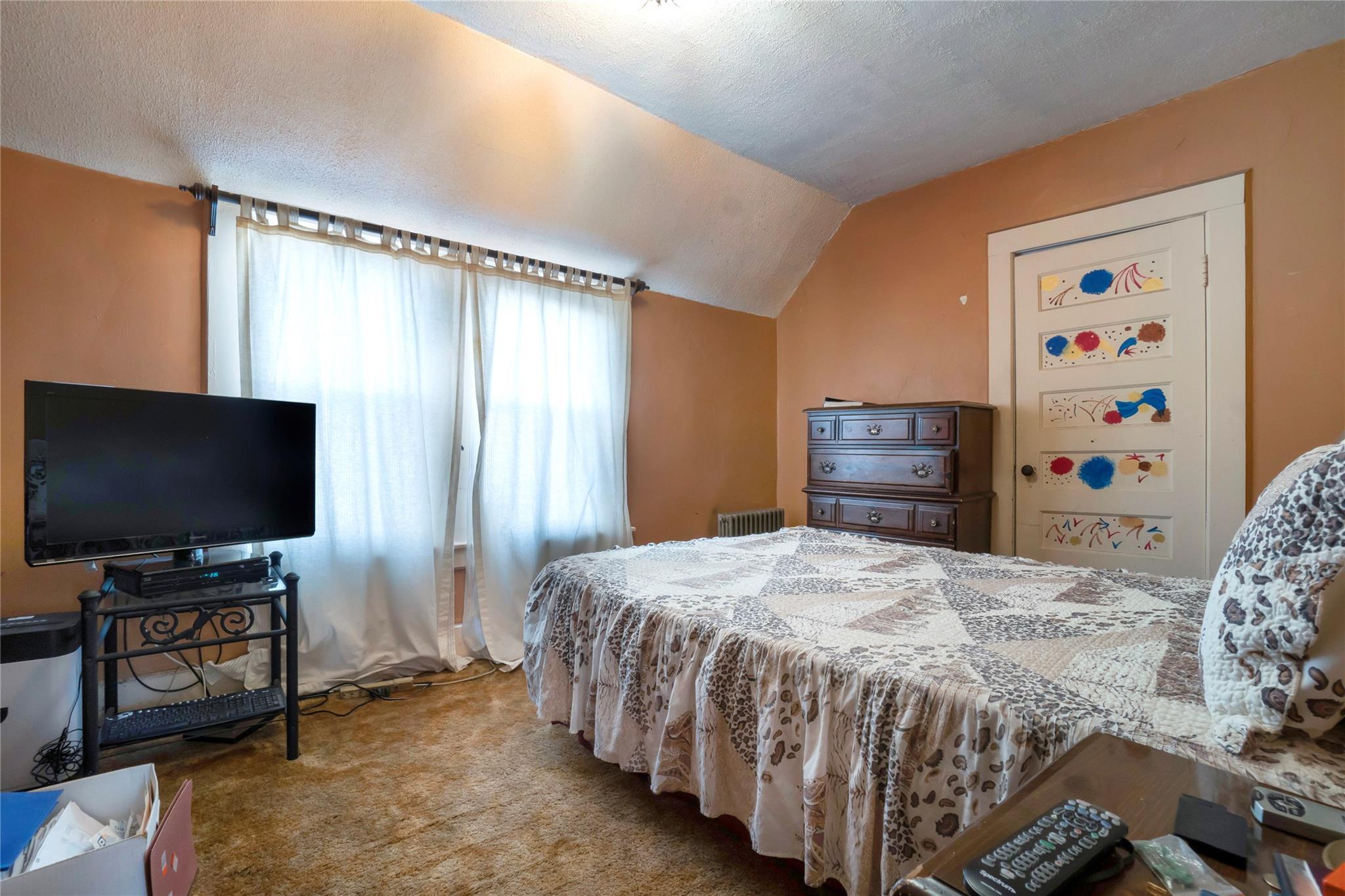 Single Family Dickens  Queens, NY 11691, MLS-875700-15