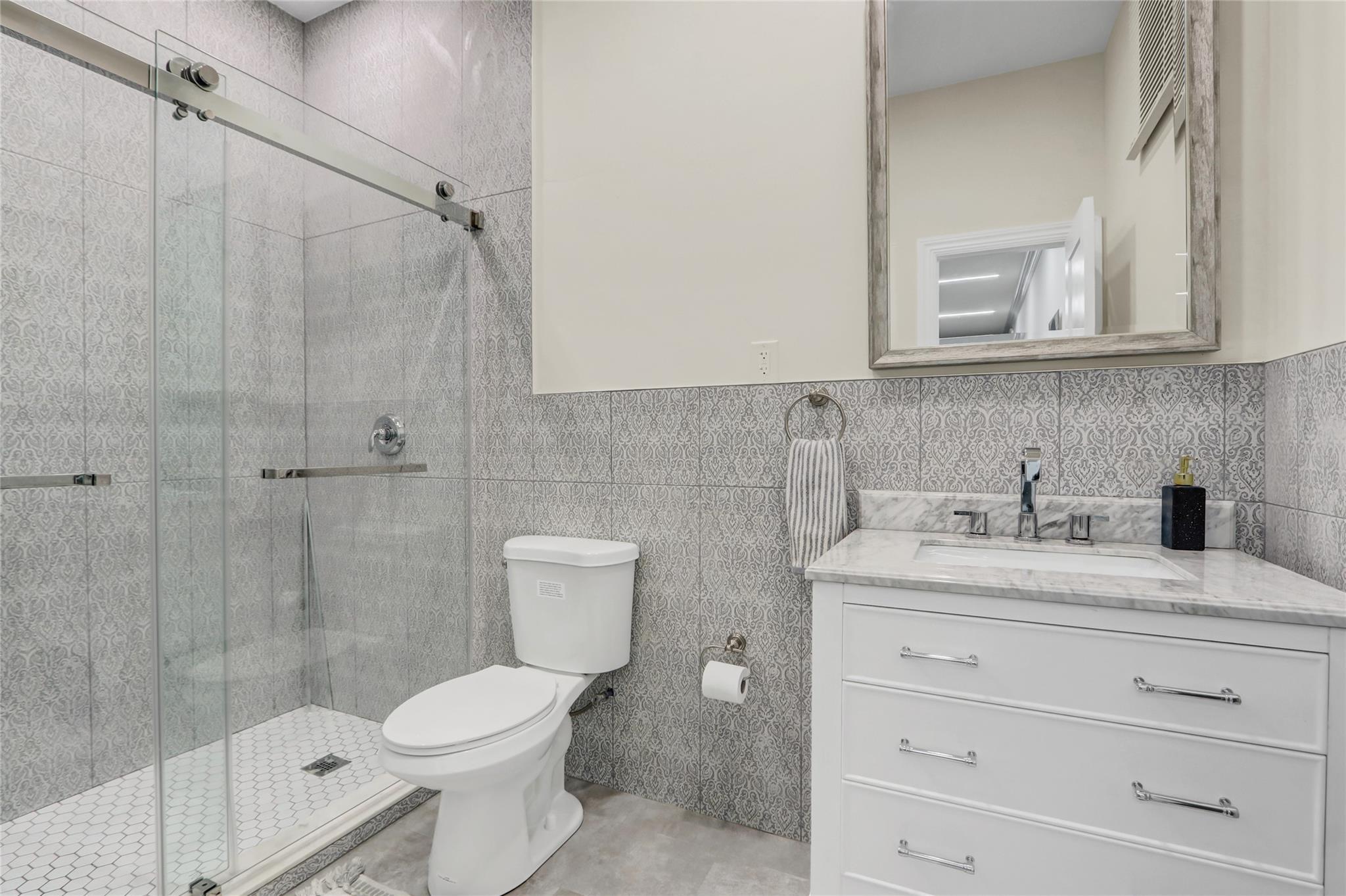 Single Family Wendell  Nassau County, NY 11803, MLS-875710-31