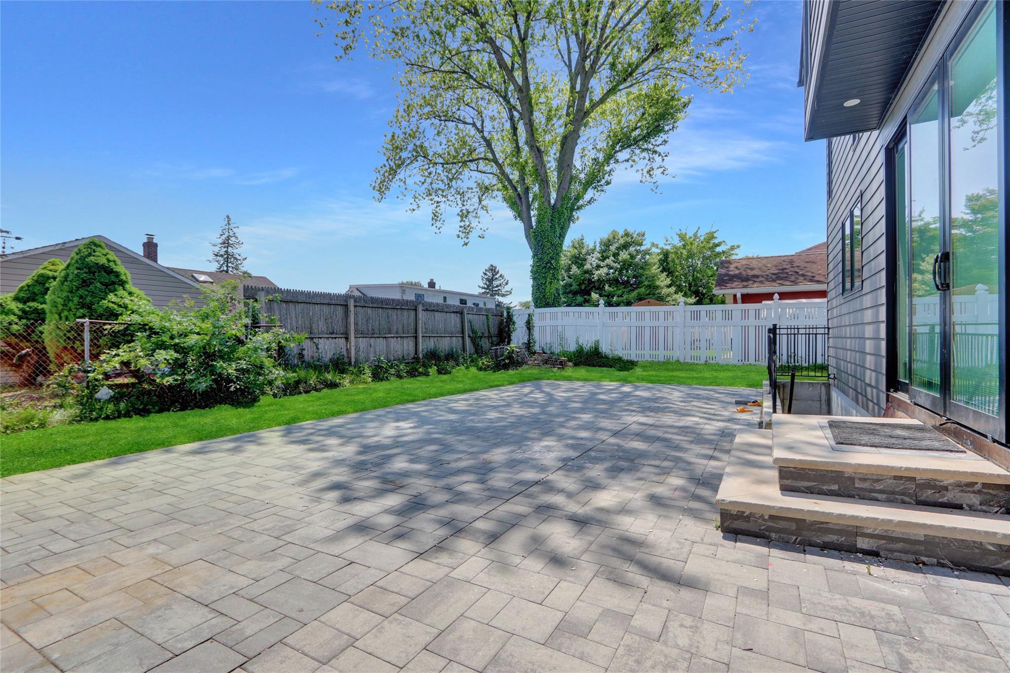 Single Family Wendell  Nassau County, NY 11803, MLS-875710-32